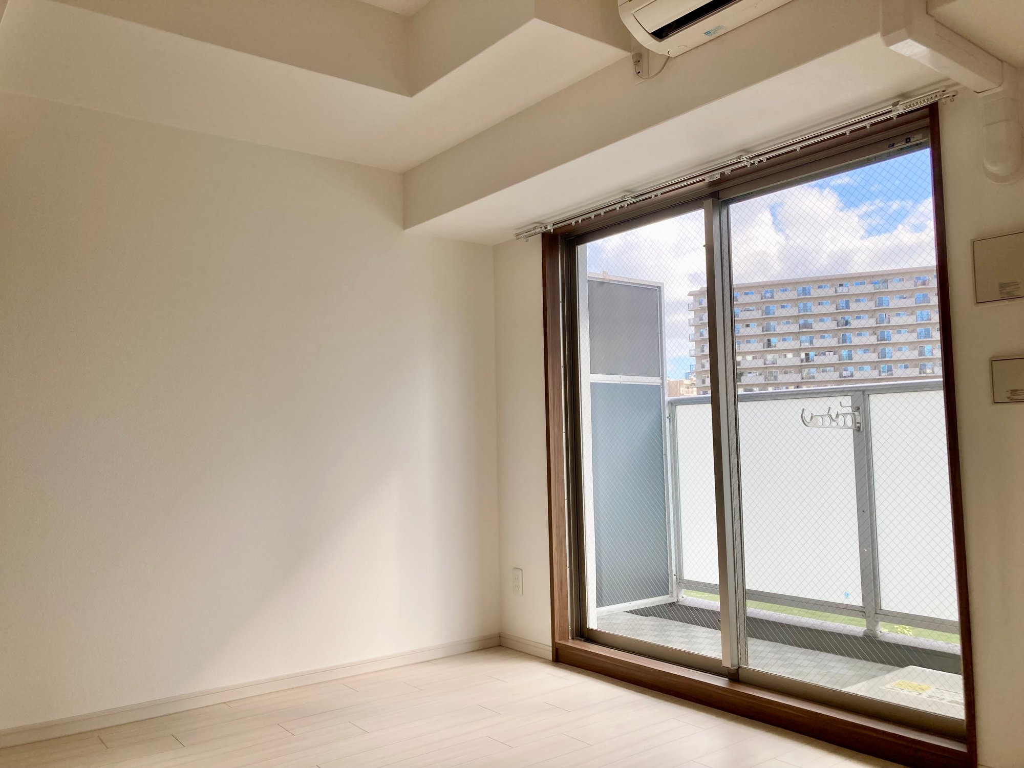 阿波座。アール大阪グランデ　704号室　１K