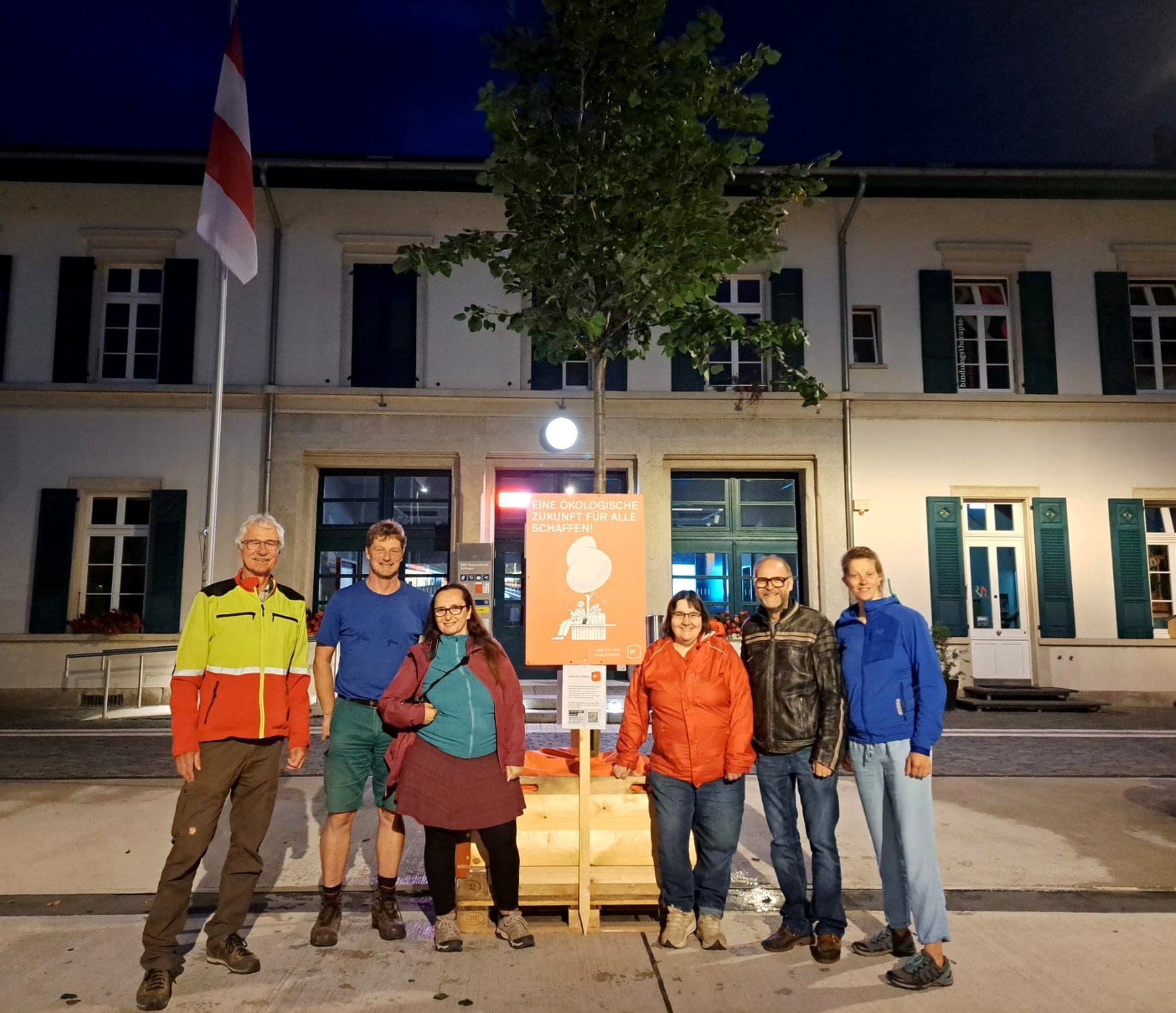 Die SP Zofingen „pflanzt“ eine Sommerlinde auf dem Bahnhofplatz