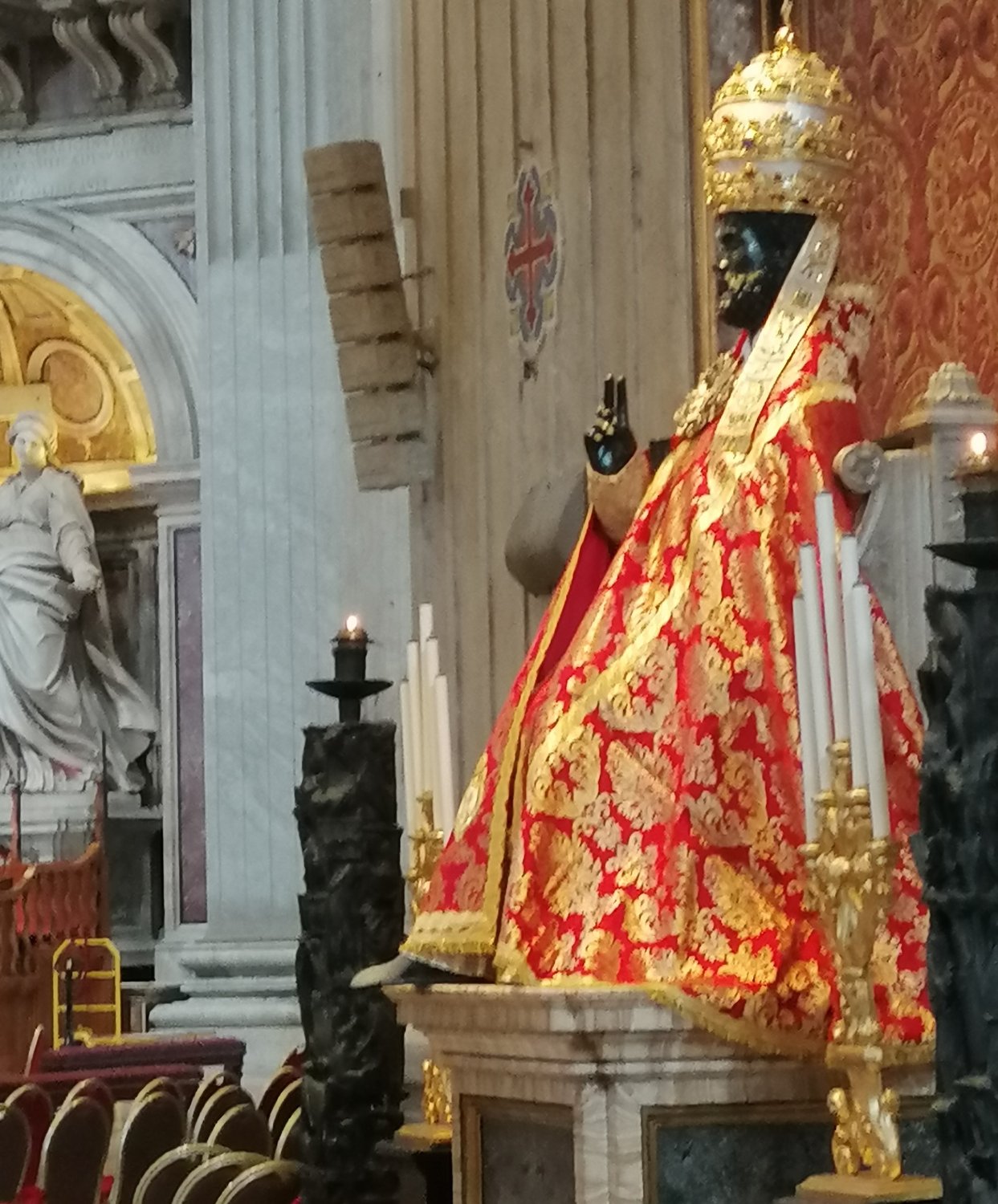 ГРОТЫ  В ВАТИКАНЕ ПОД СОБОРОМ СВ. ПЕТРА