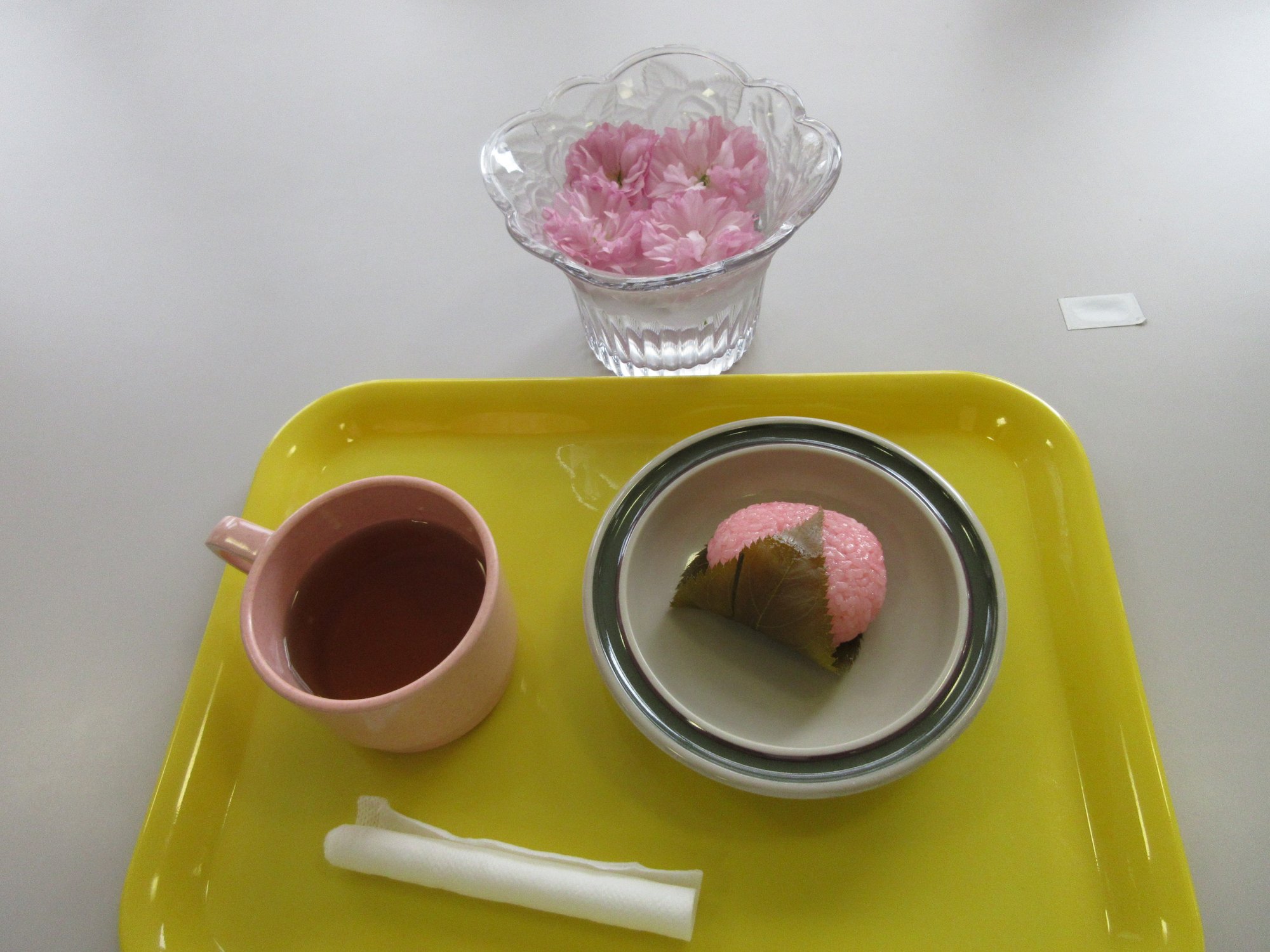 おやつレク　桜餅づくり