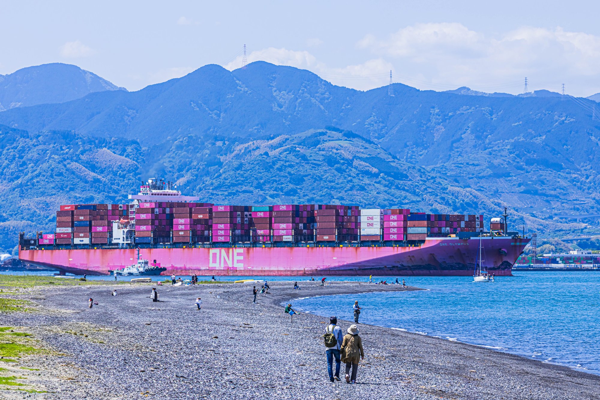 速報：2025年6月コンテナ取扱個数43,948TEU