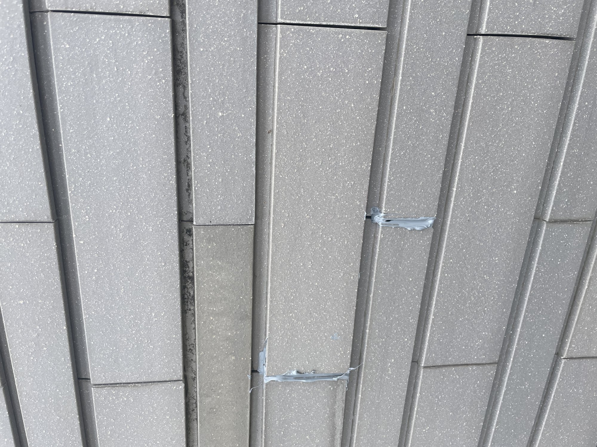 壁を直すのは…