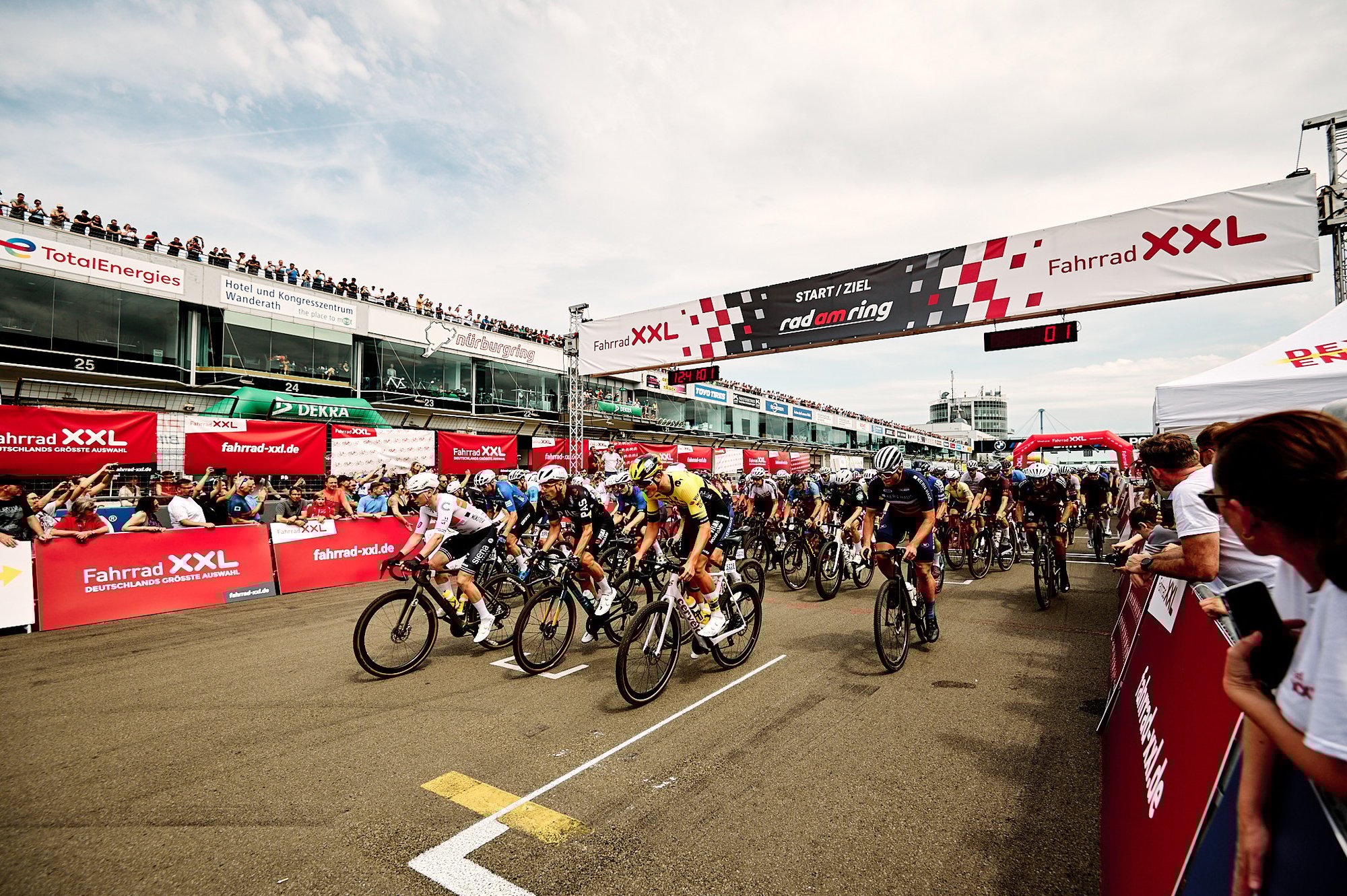 Rad am Ring 2025: Teilnehmerrekord und überragende Stimmung in der Grünen Hölle