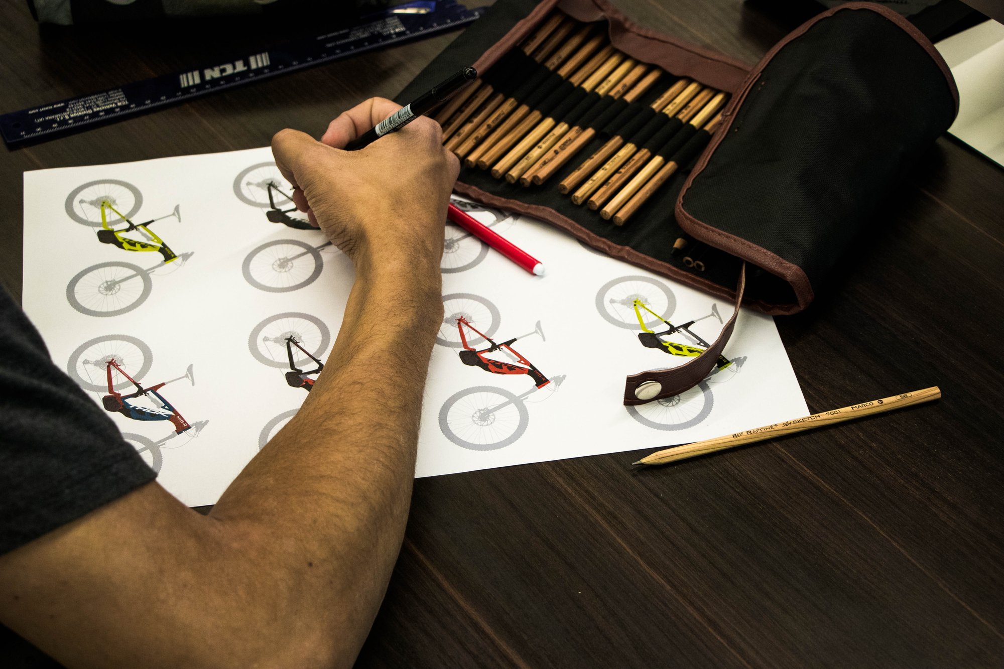 Thok sucht die Trendfarbe fürs neue MIG R