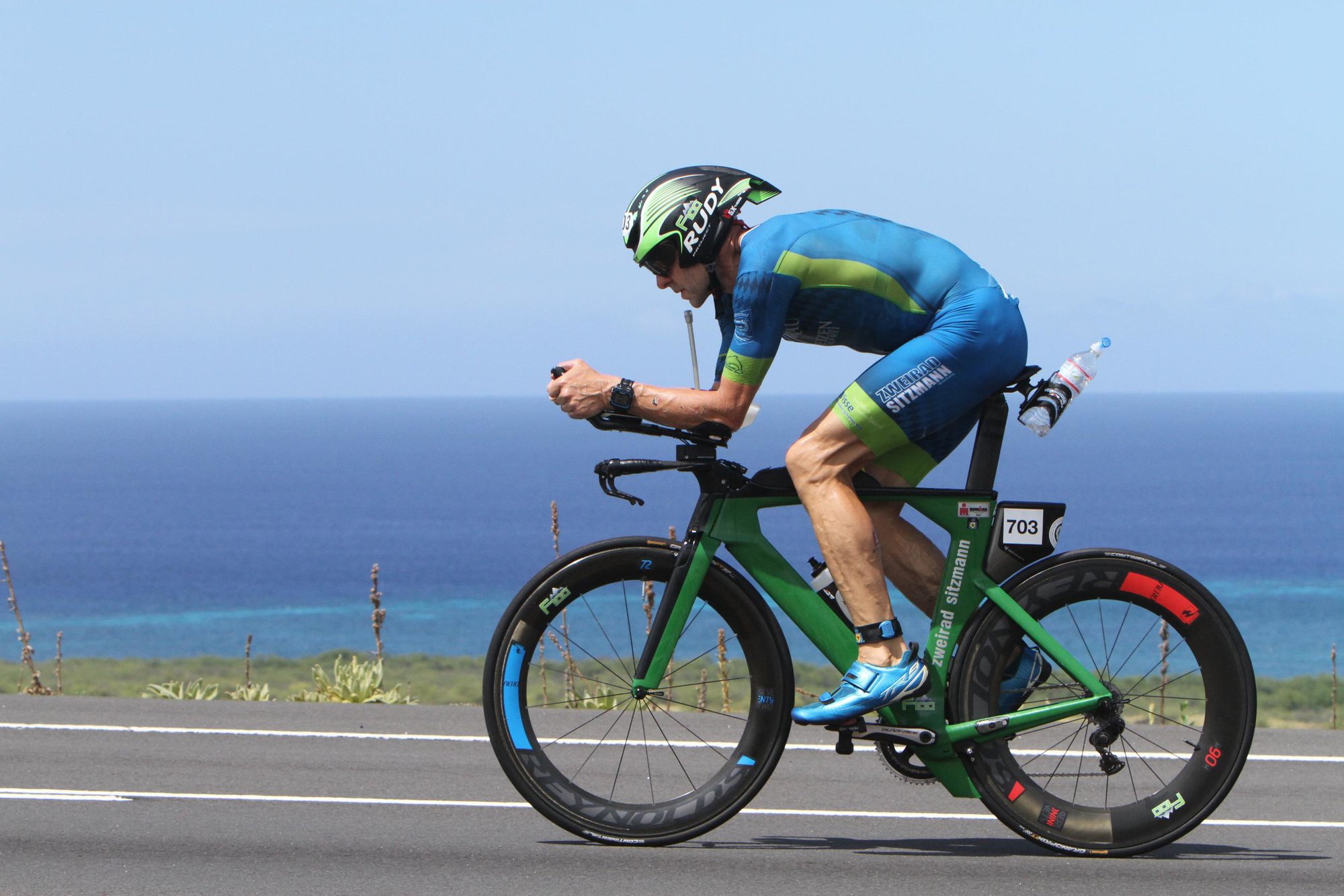 Triathlet Josef Diepold ist neuer Markenbotschafter für F100 von Dr. Wack