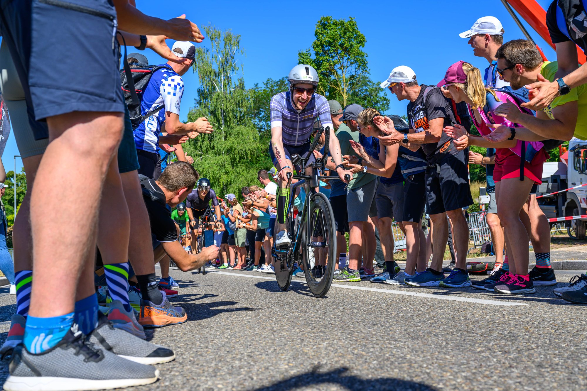 Indoor-Cycling-App ROUVY kooperiert mit DATEV Challenge Roth powered by hep