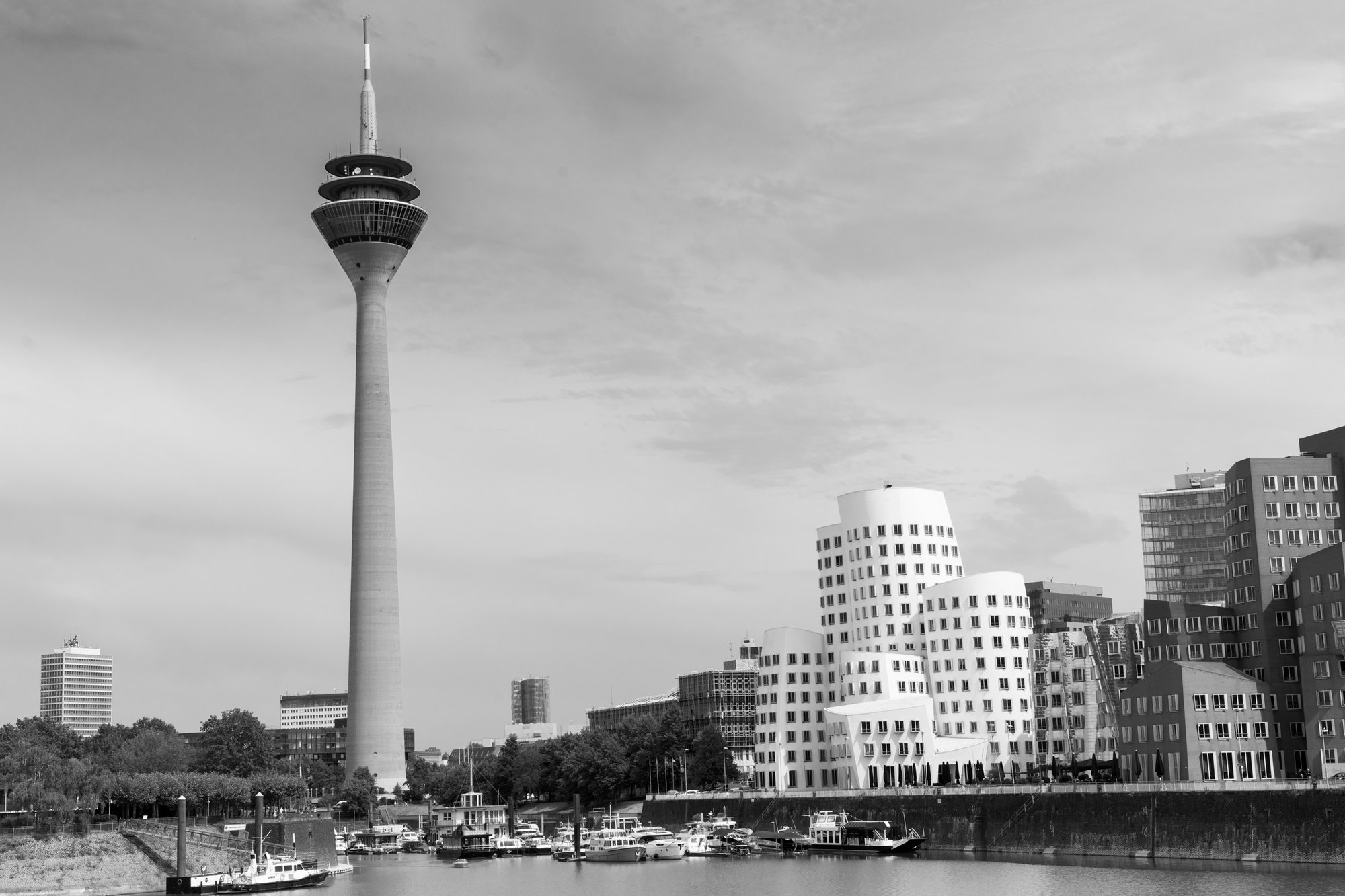 Im Medienhafen Düsseldorf mit viel Nikon Liebe