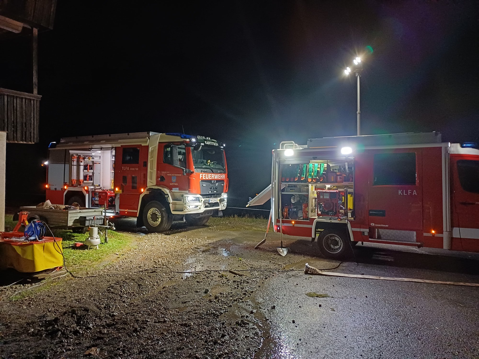 EINSATZ: Starkregen mit Hagel