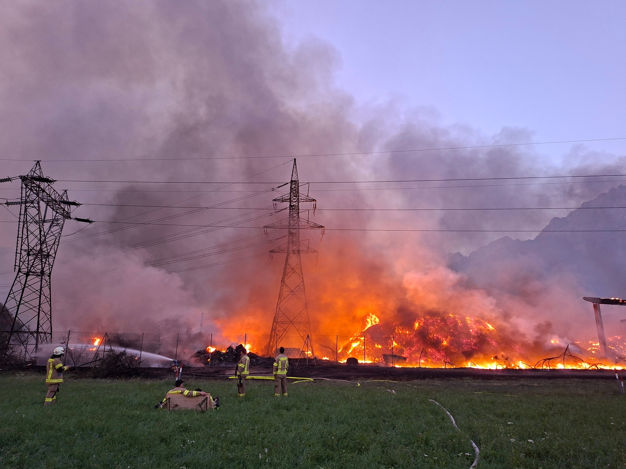 Einsatz 11/13-2025 - Großbrand Fa. Rossbacher