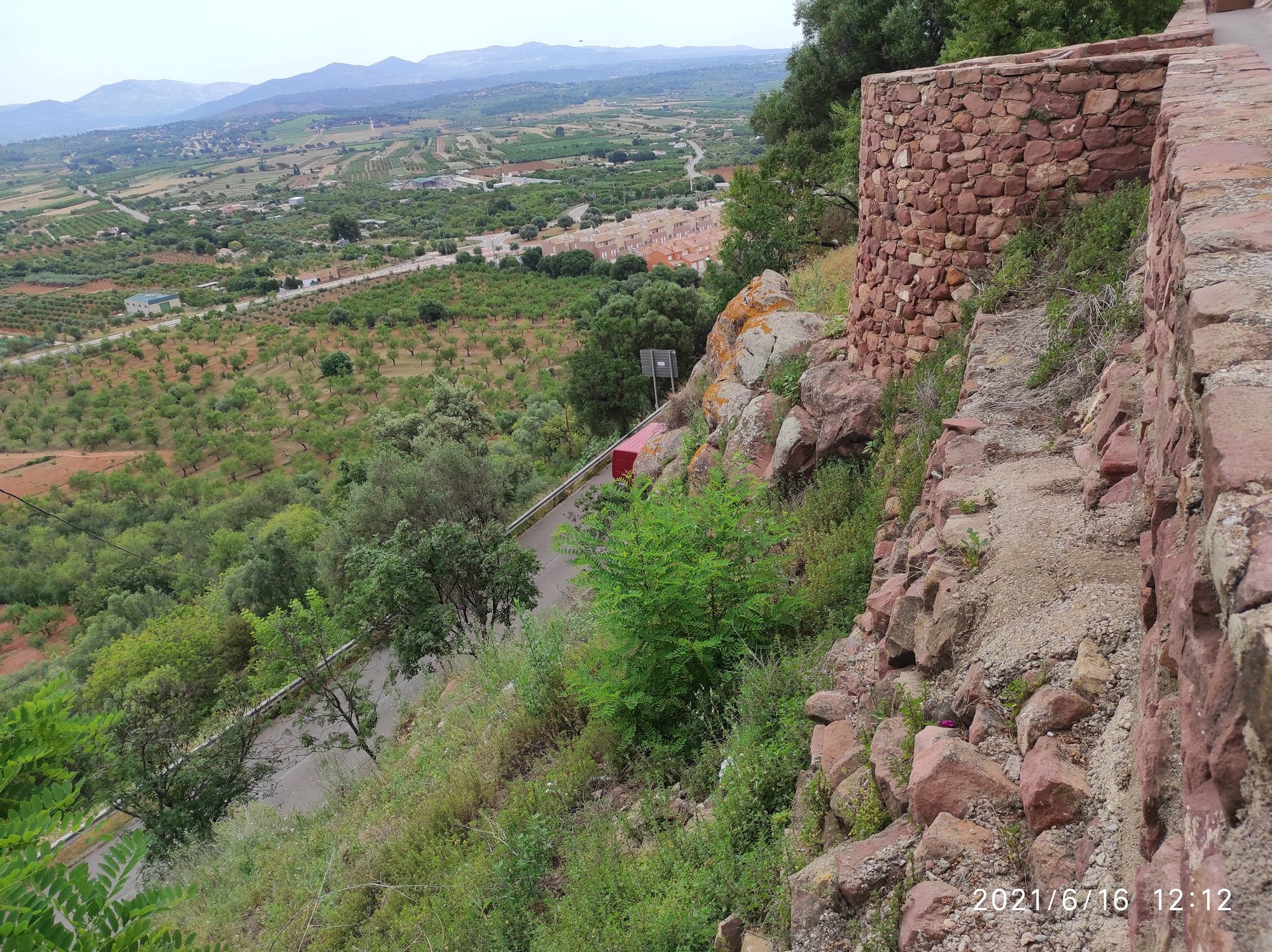 Construcción aparcamiento c/ Paseo para uso restringido de residentes