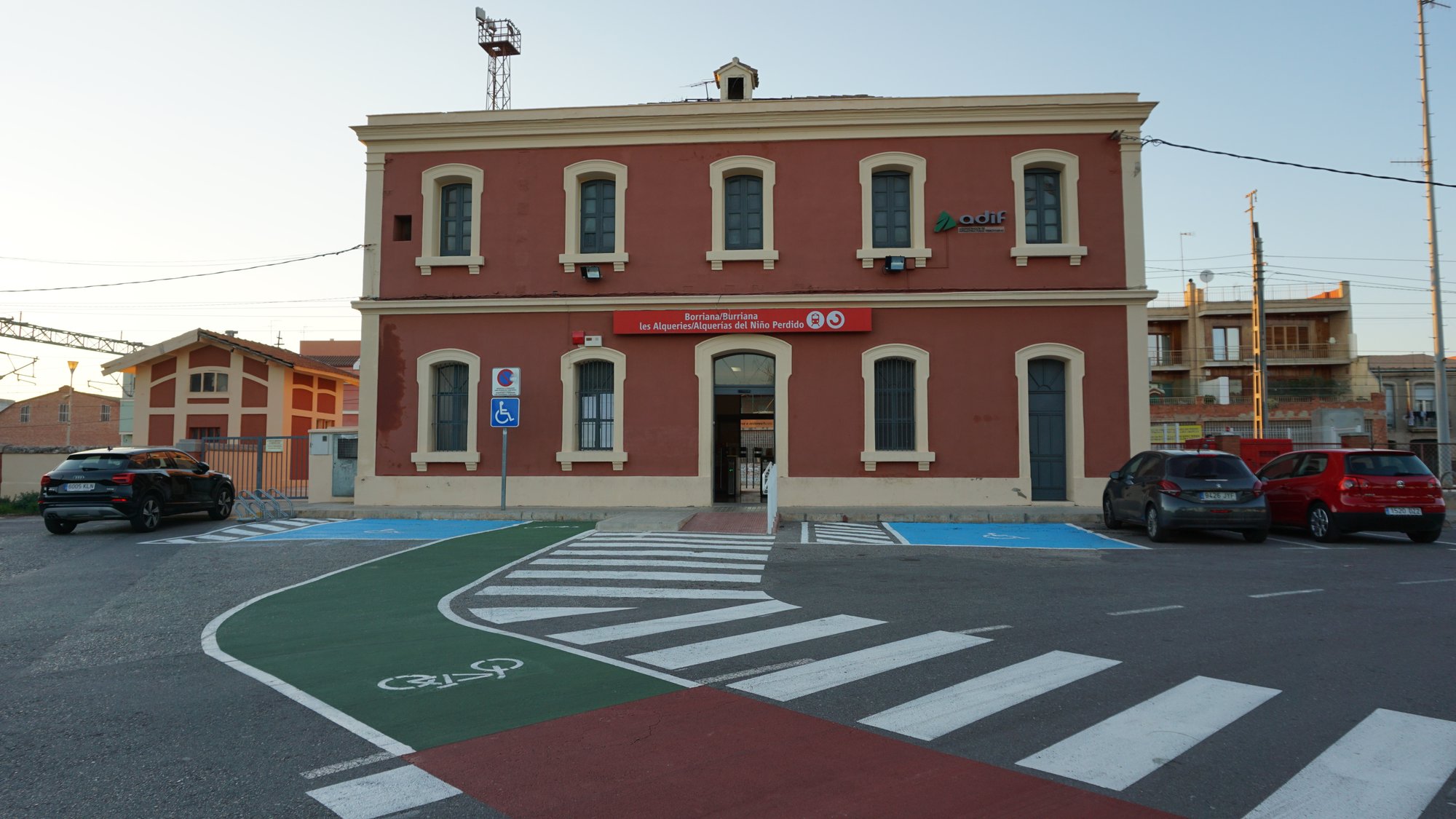 Desarrollo de aparcamientos y accesos estación ferroviaria de Burriana