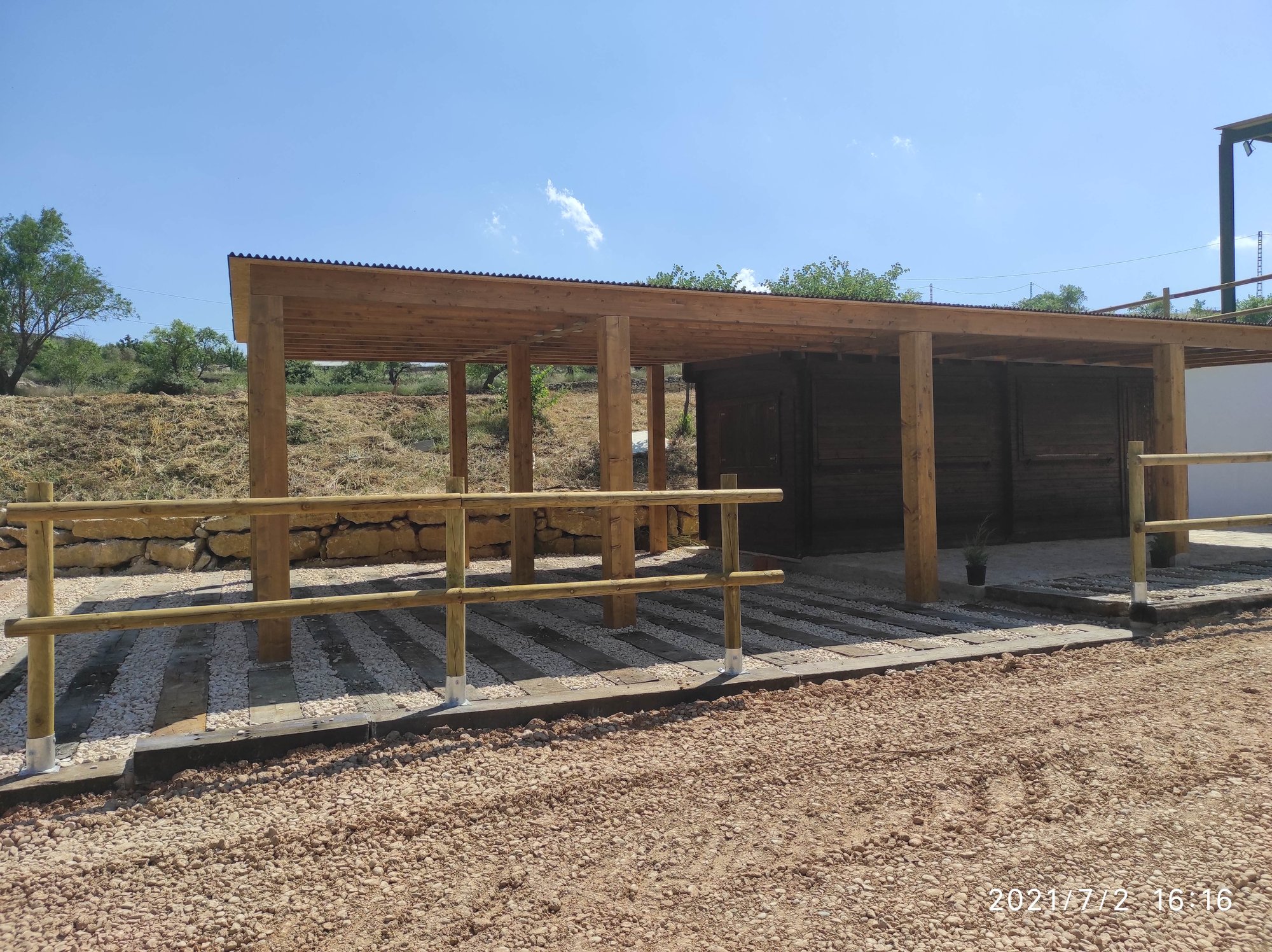 ADECUACIÓN PARCELA DESTILERÍA