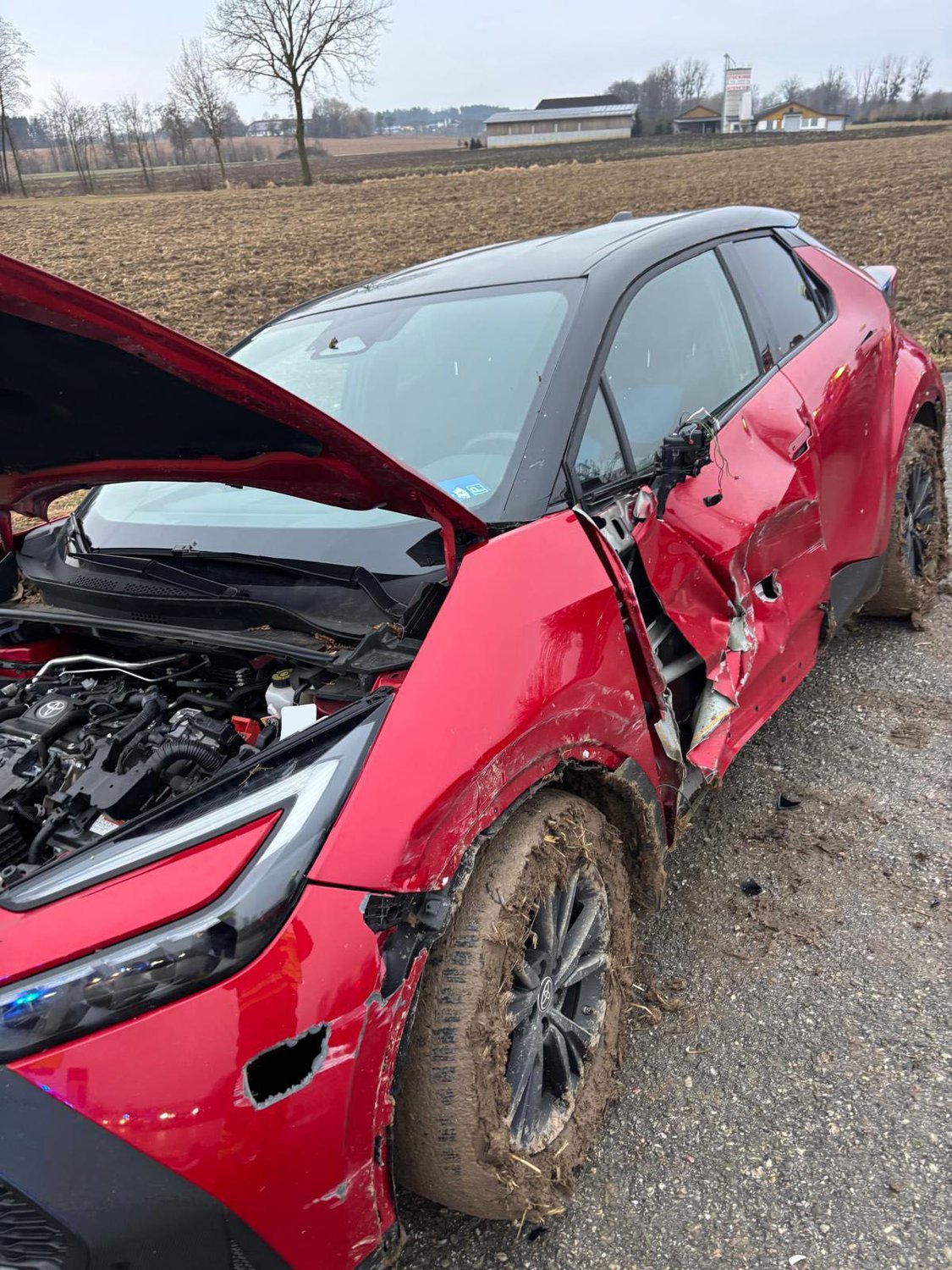 Fahrzeugbergung in den Morgenstunden auf der B122