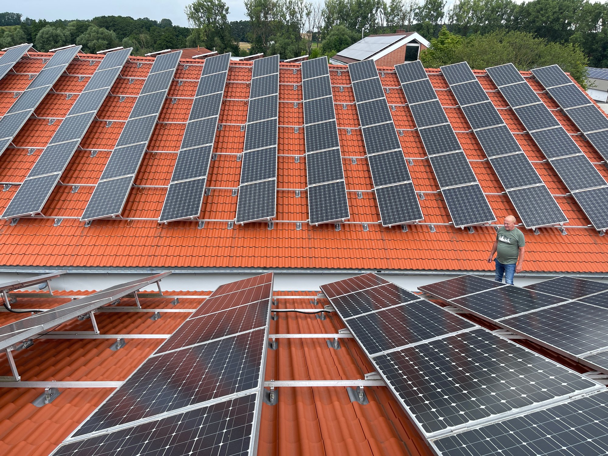 Wartung und Reinigung für sichere Solaranlagen