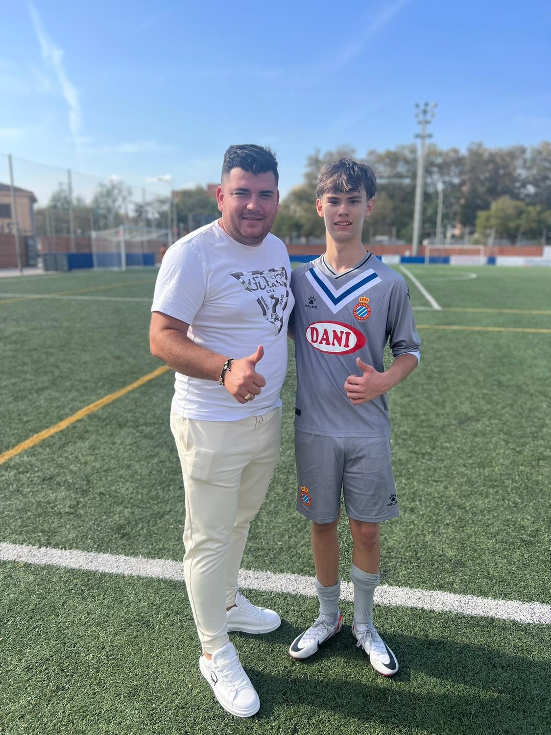 Emotivo debut de Iker con el RCD Espanyol