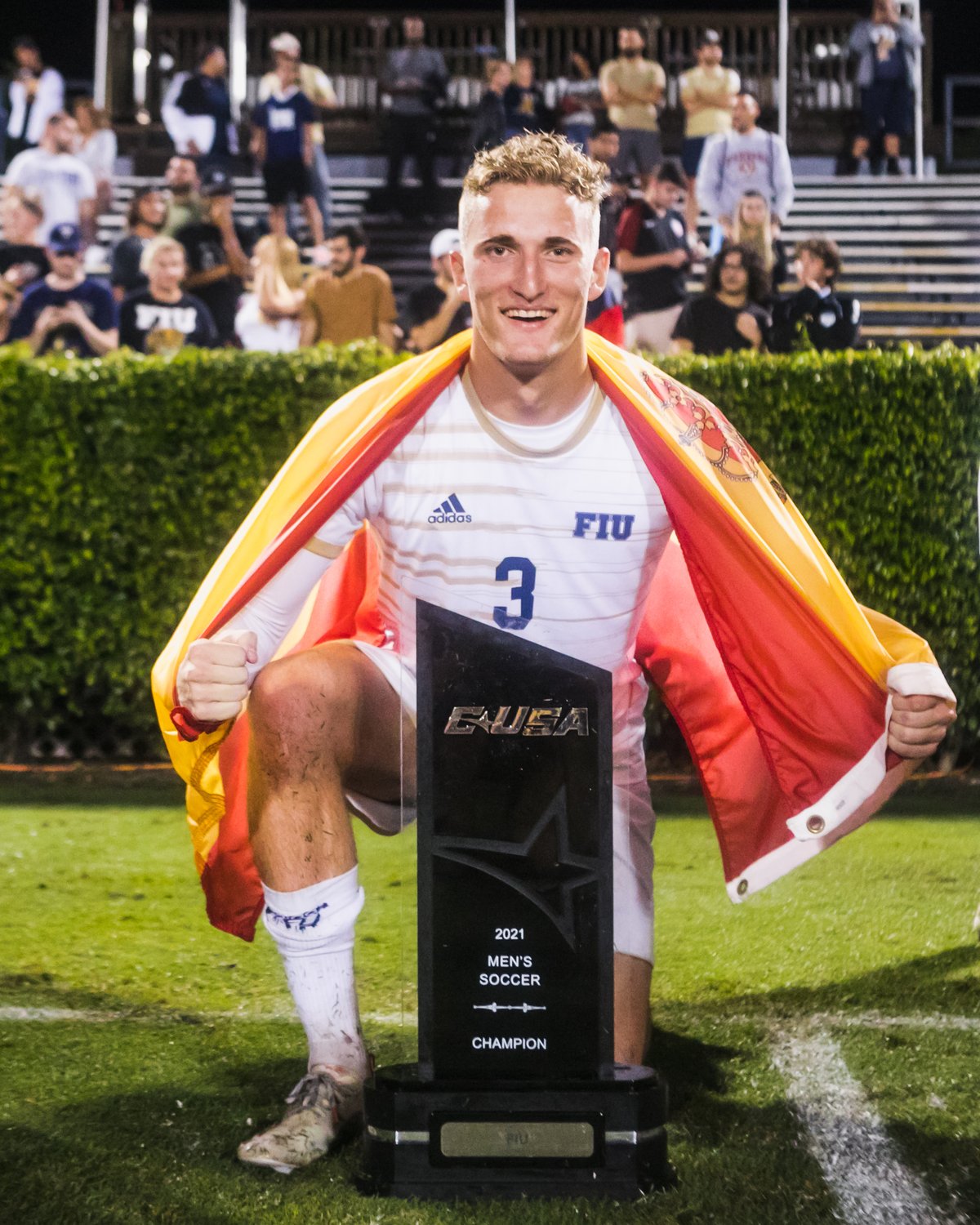 Carlos Sheckermann en su 3a temporada en EE.UU, gana su tercer campeonato de liga