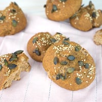 Vollkorn Laugenbrötchen