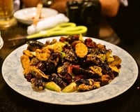 蚕の四川風炒め物