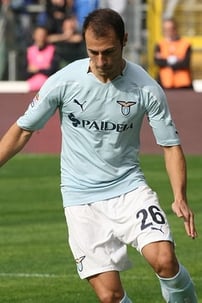 Heimtrikot. Mit Sponsor "Paideia".