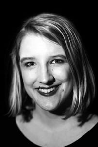 Clara Vogel (Josephine Bloom)