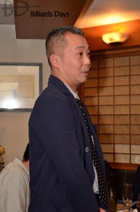 エピソードを披露する、小森プロの弟子、船木耕司プロ（JPBF）