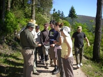 Clases prácticas en curso sobre ordenaciones forestales en Besullo