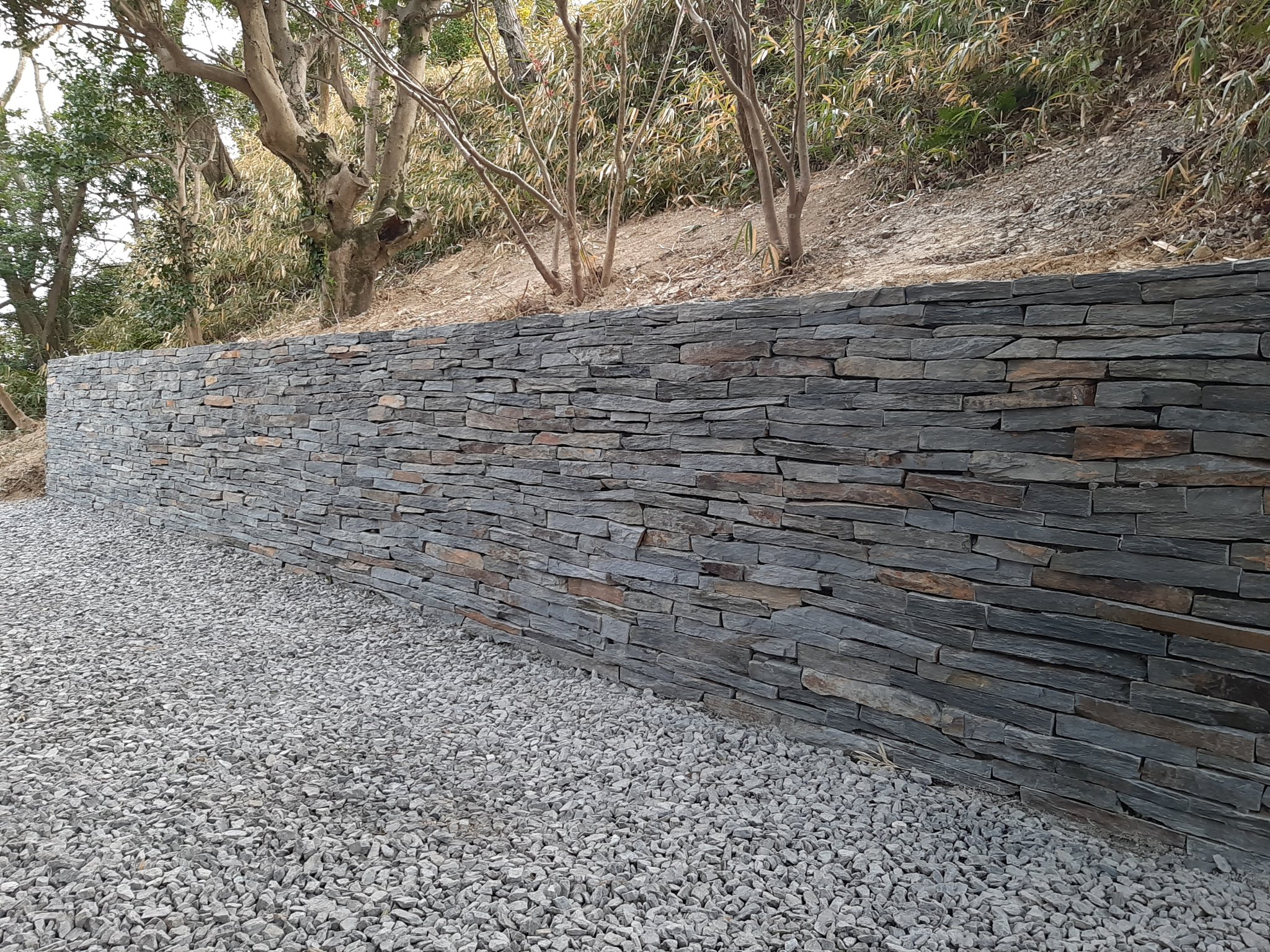 小端乱積み　塀