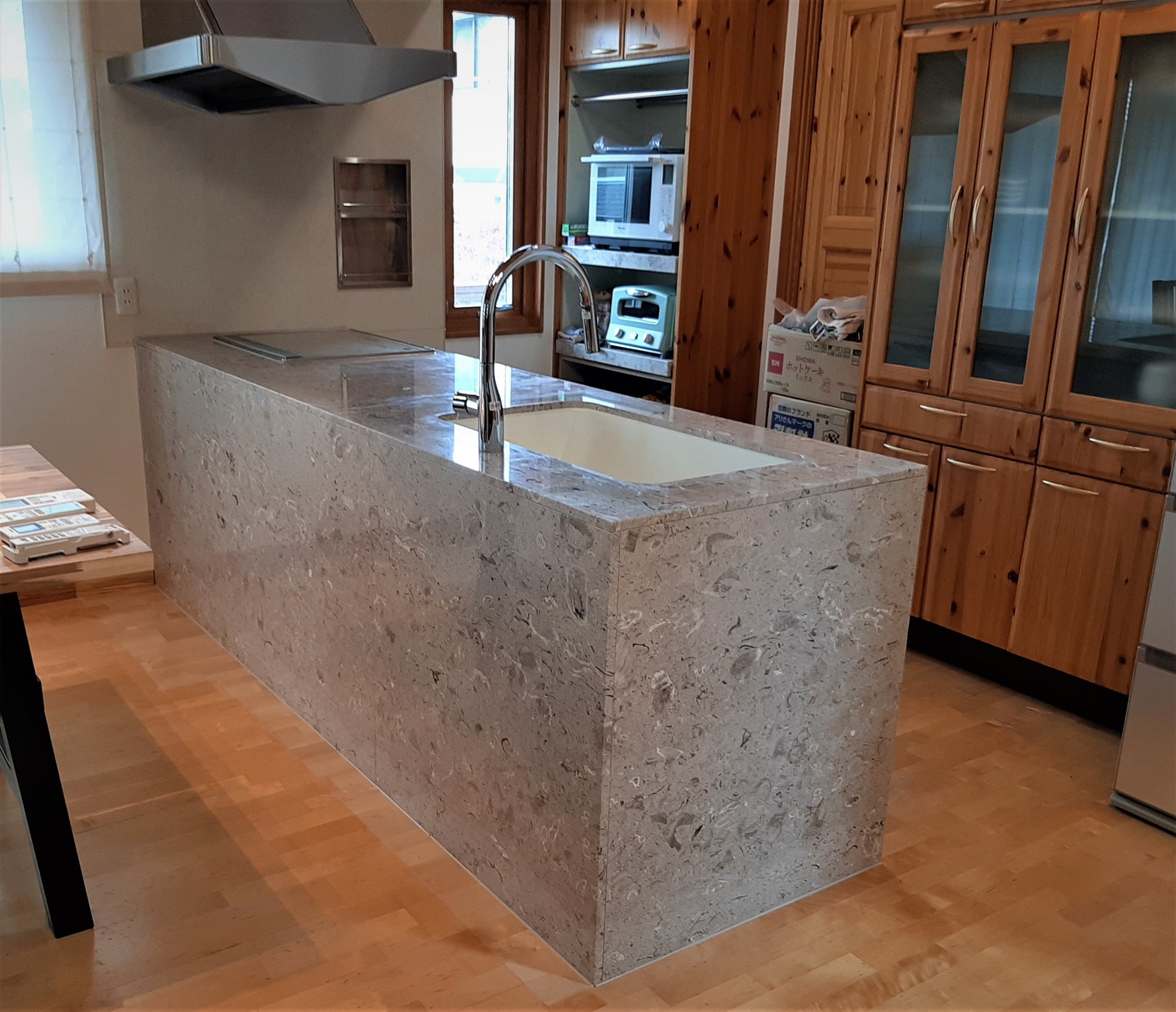 天然大理石天板　オーダーメイドキッチンカウンター（名古屋市）