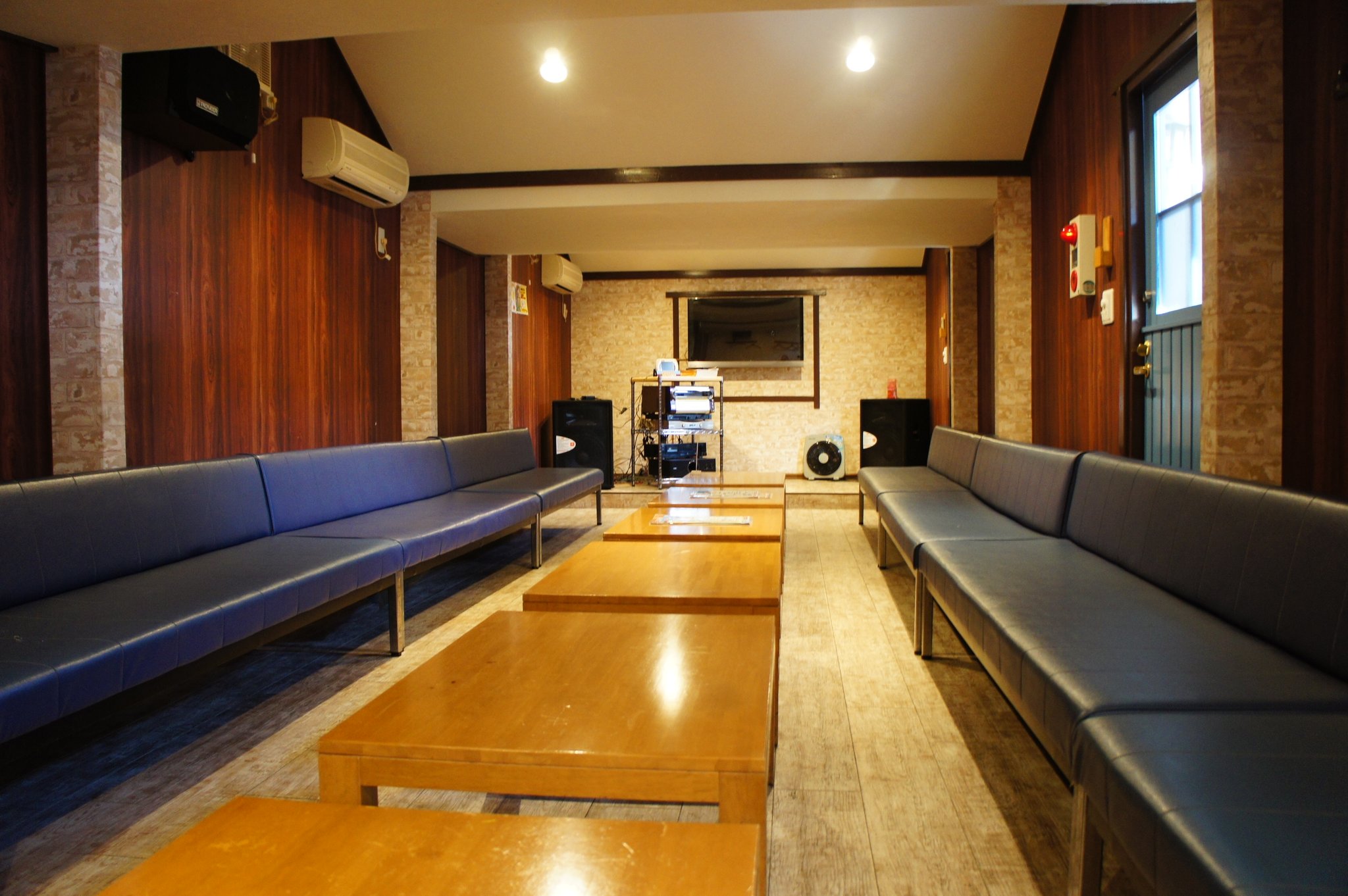 パーティールーム「シャングリラ」（〜30名）