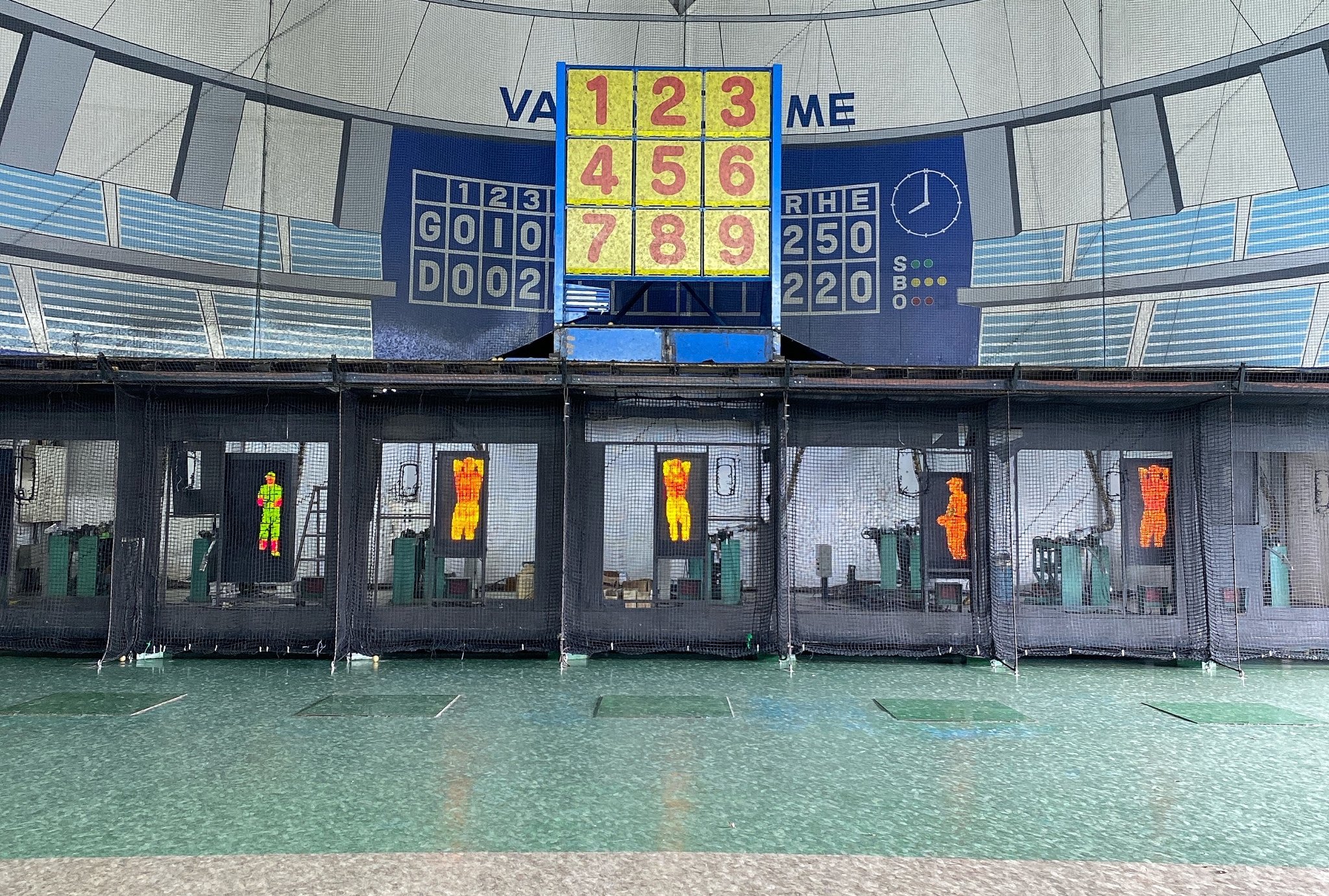 バッティング。県下最速級・時速160kmの球にチャレンジ！