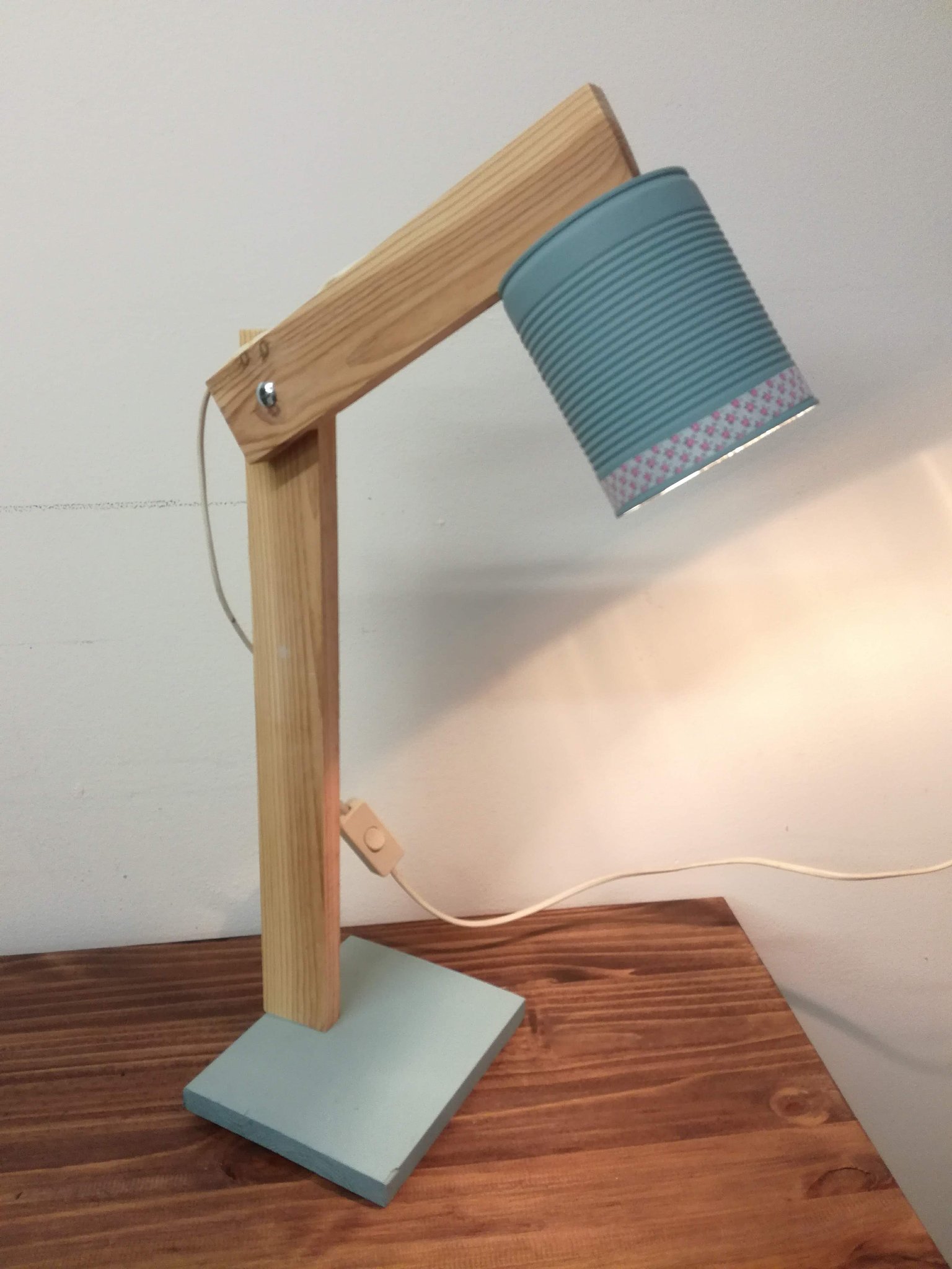 Exemple d'objet déco-récup fabriqué pour les ateliers à Grande Synthe