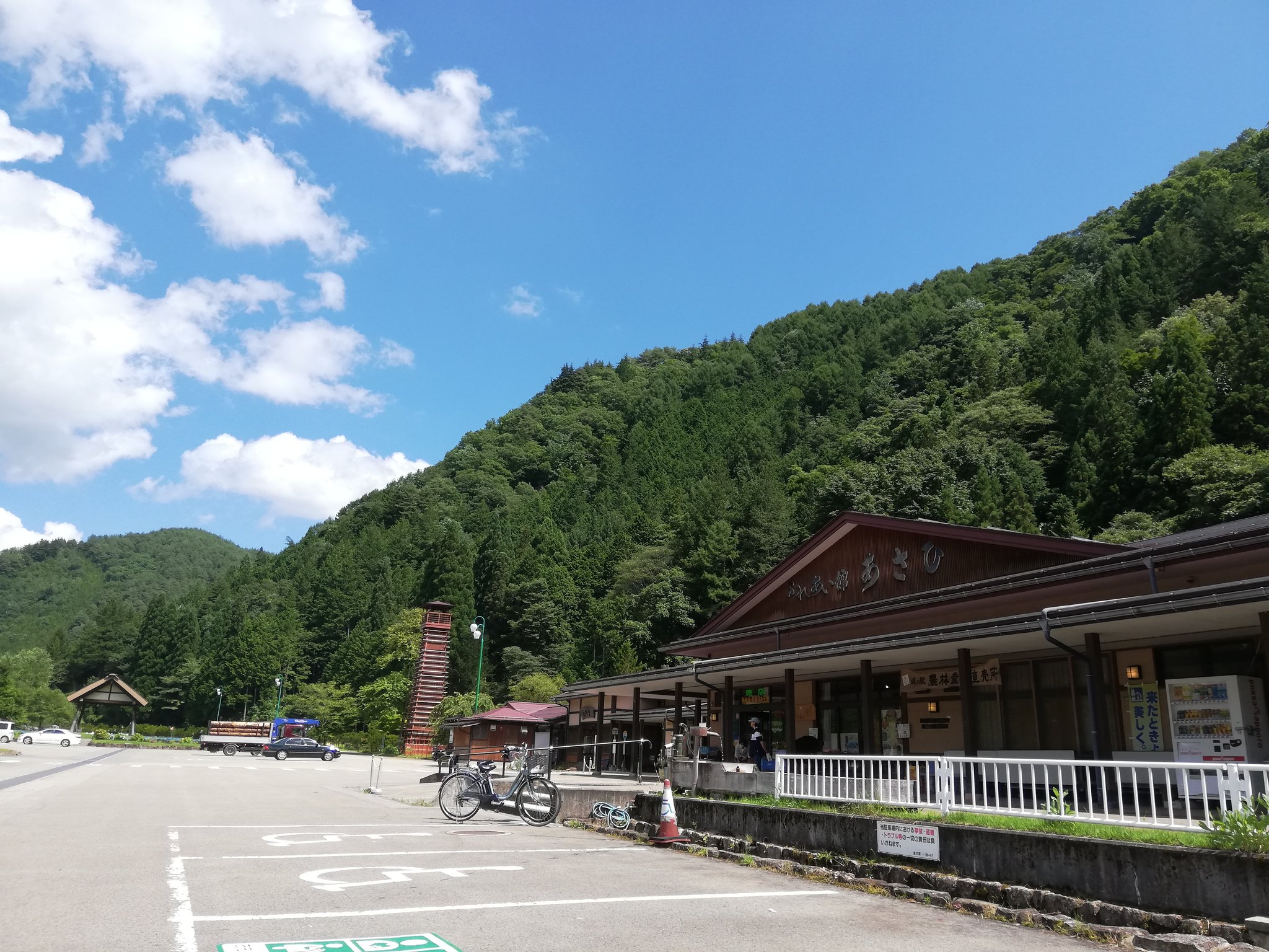 道の駅ひだ朝日村外観
