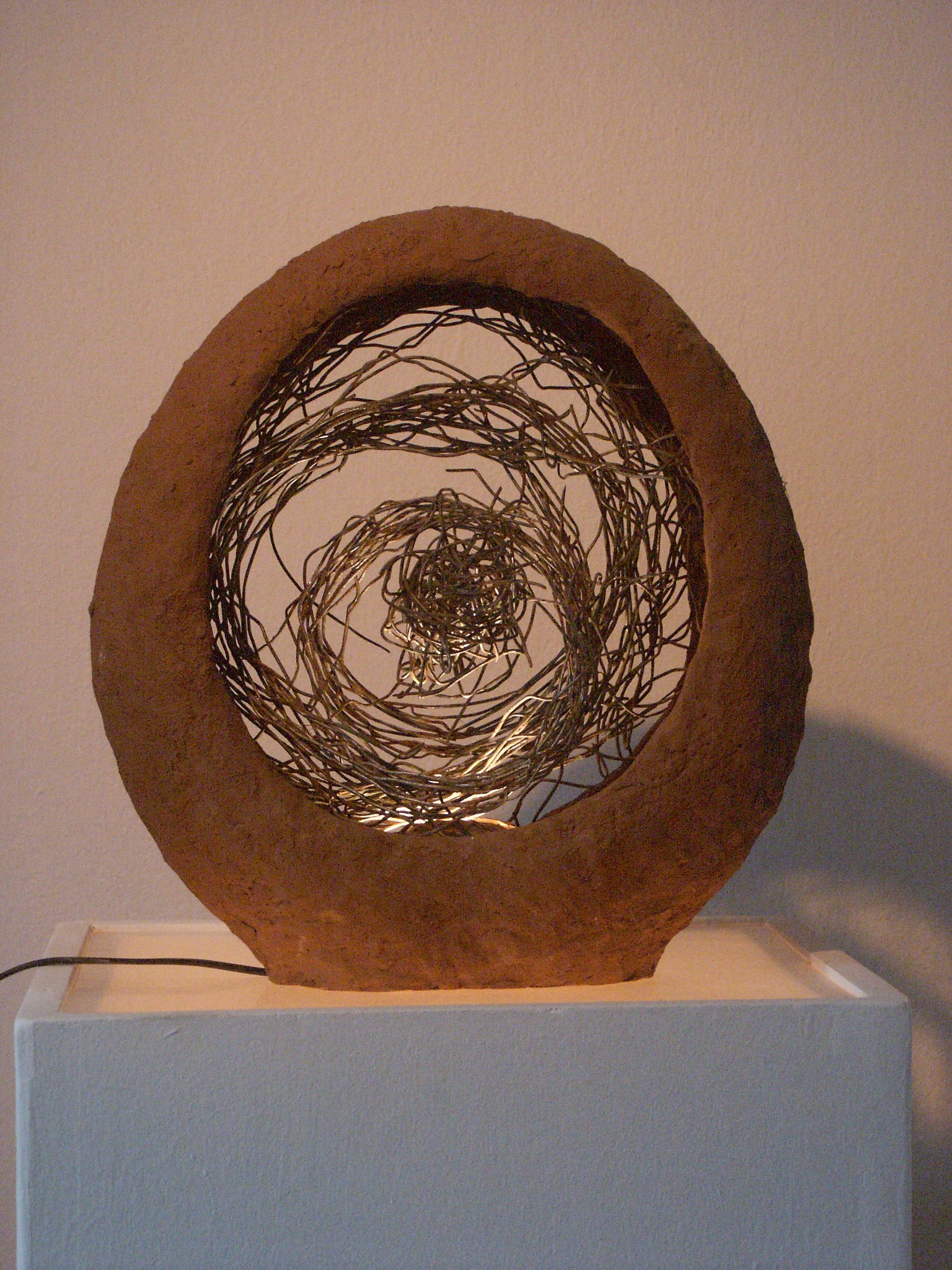 Leuchtendes Ei, Lichtobjekt, Kraftobjekte Wolfgang Wallner Hall in Tirol