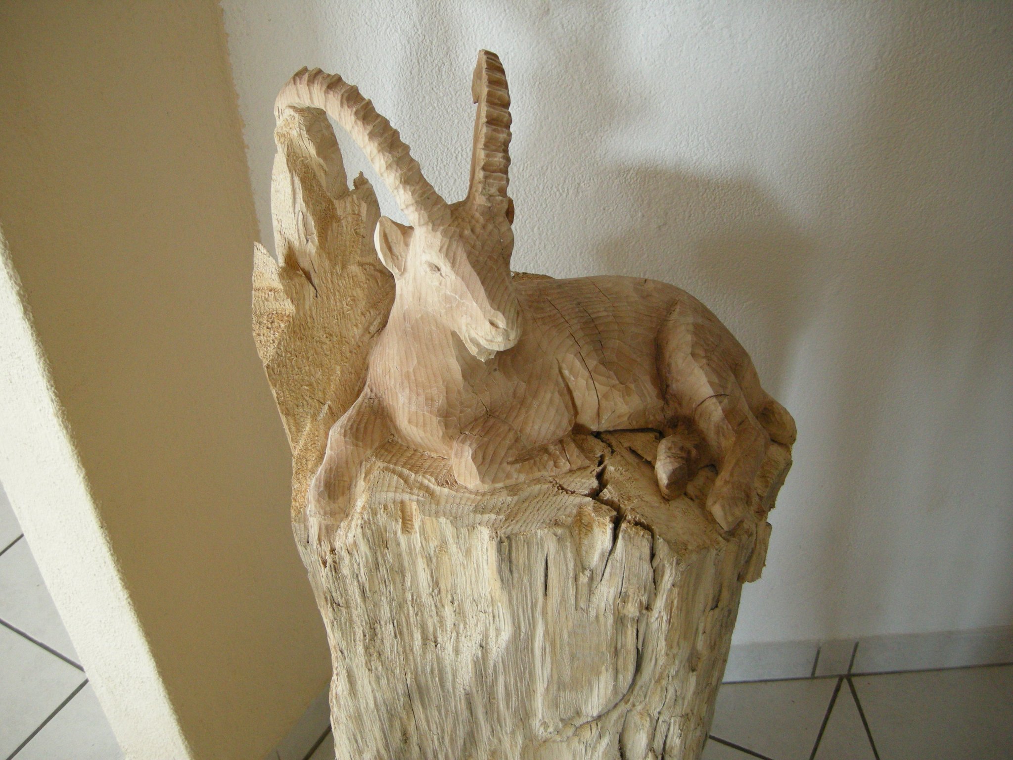 Steinbock Schnitzerei