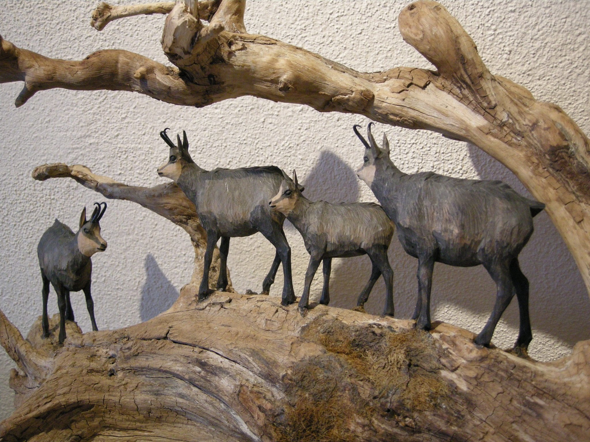 Gämsen handgeschnitzt