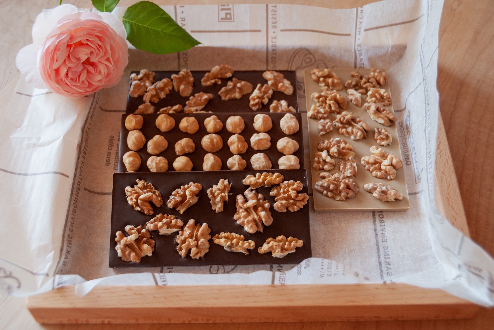 Chocolate Tablets -- with wooden base from "Le Chocolat Alain Ducasse" -- , Fleur*Fleur*