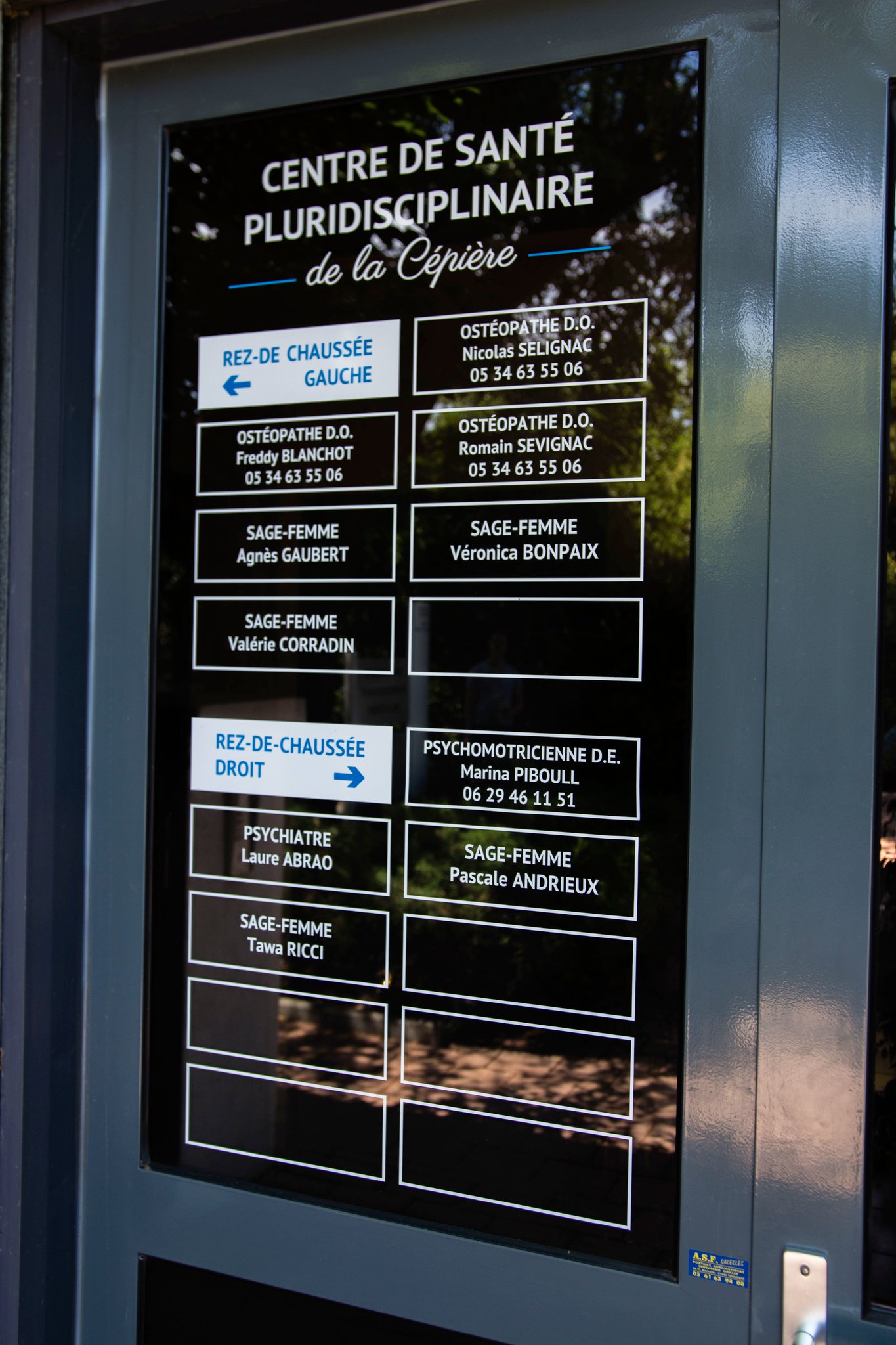 Thérapeutes du Centre de Santé et au Cabinet d'Ostéopathie Des Arènes