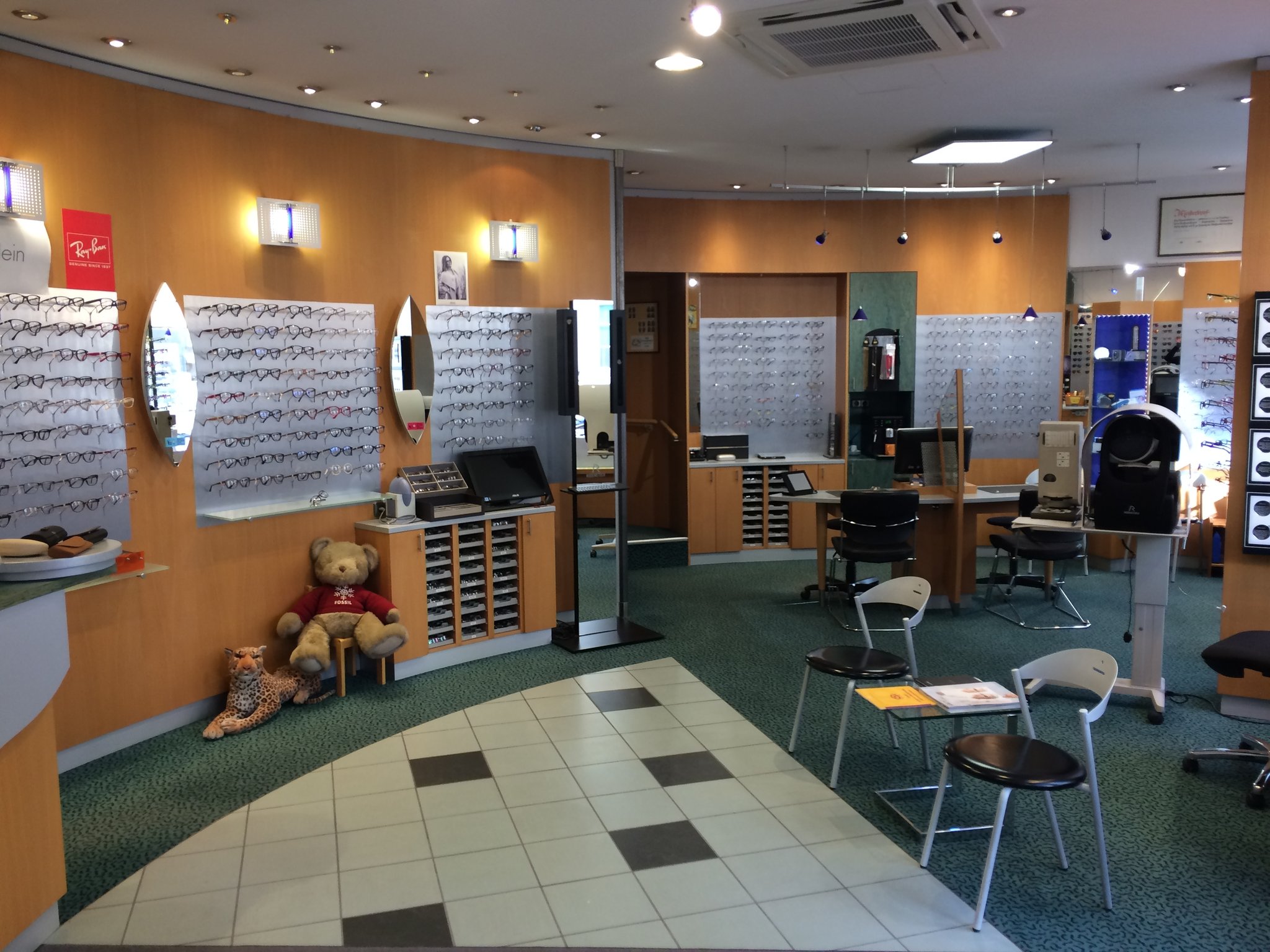 Gollierstraße 34 | Tel. (089) 50 65 01