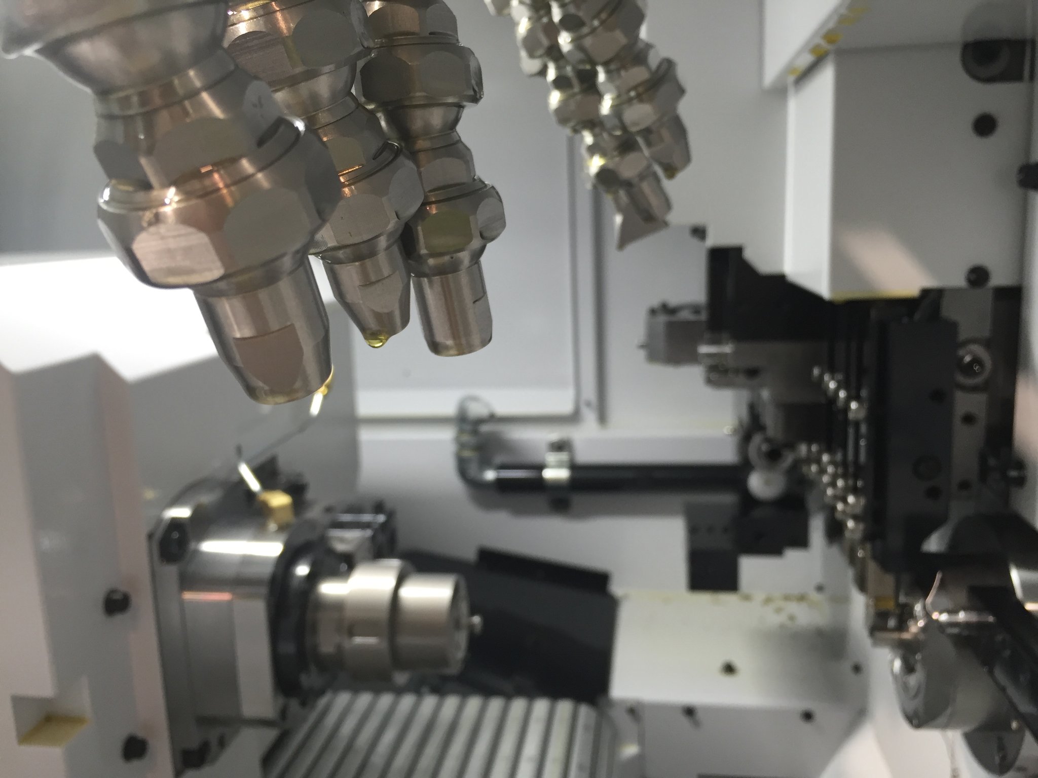 Hirt-Line cooling automatic sliding headstock lathe