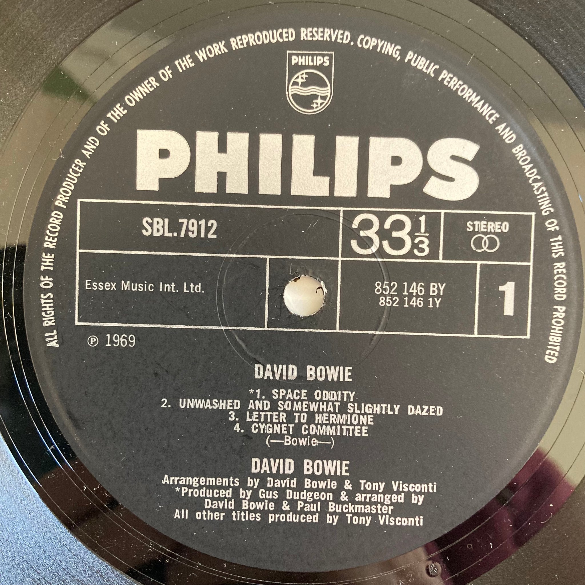 A side label