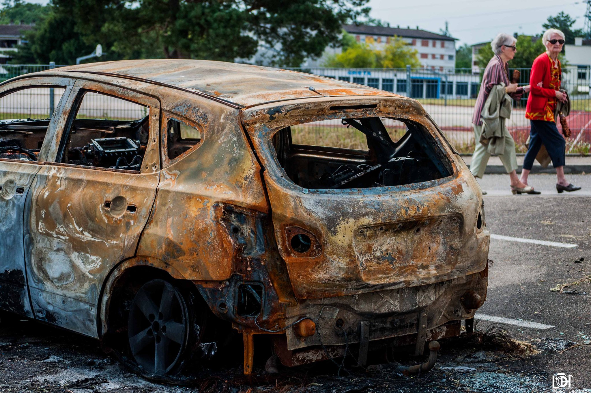 Voiture incendiée, France, 2017
