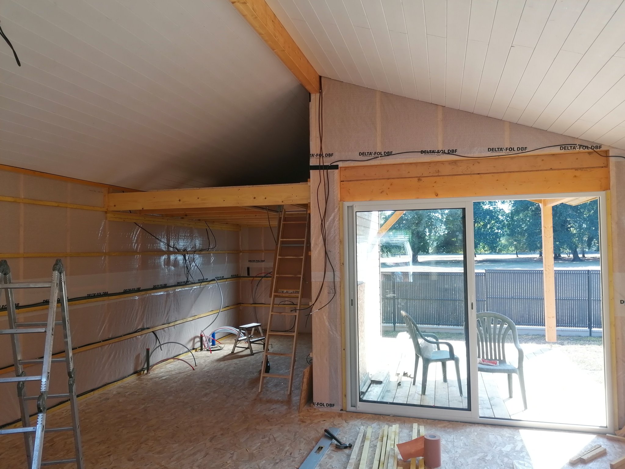 Pose du lambris au plafond