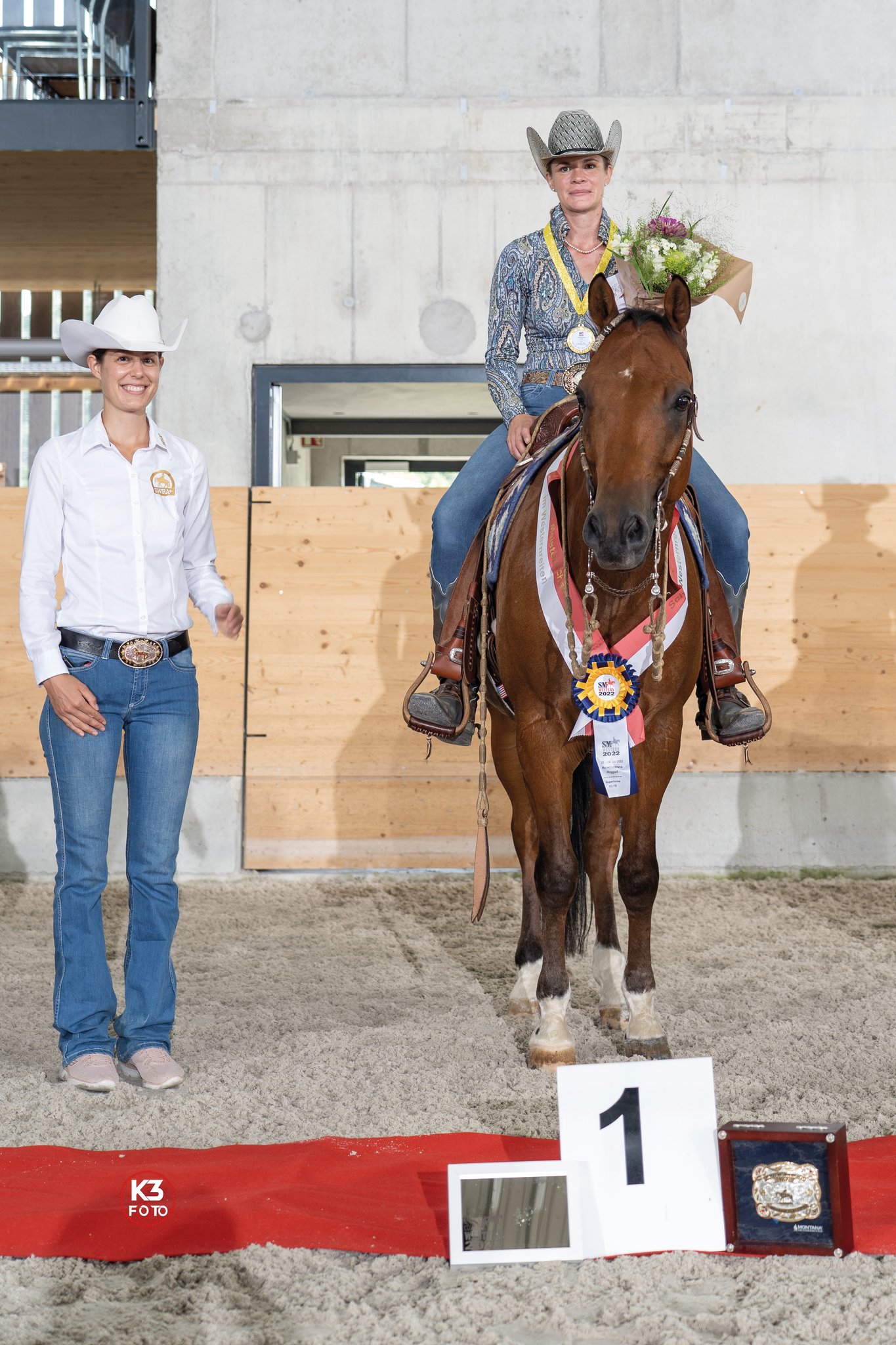 Y/E Superhorse: Annika Riggenbach & AJ Dry Dunnit