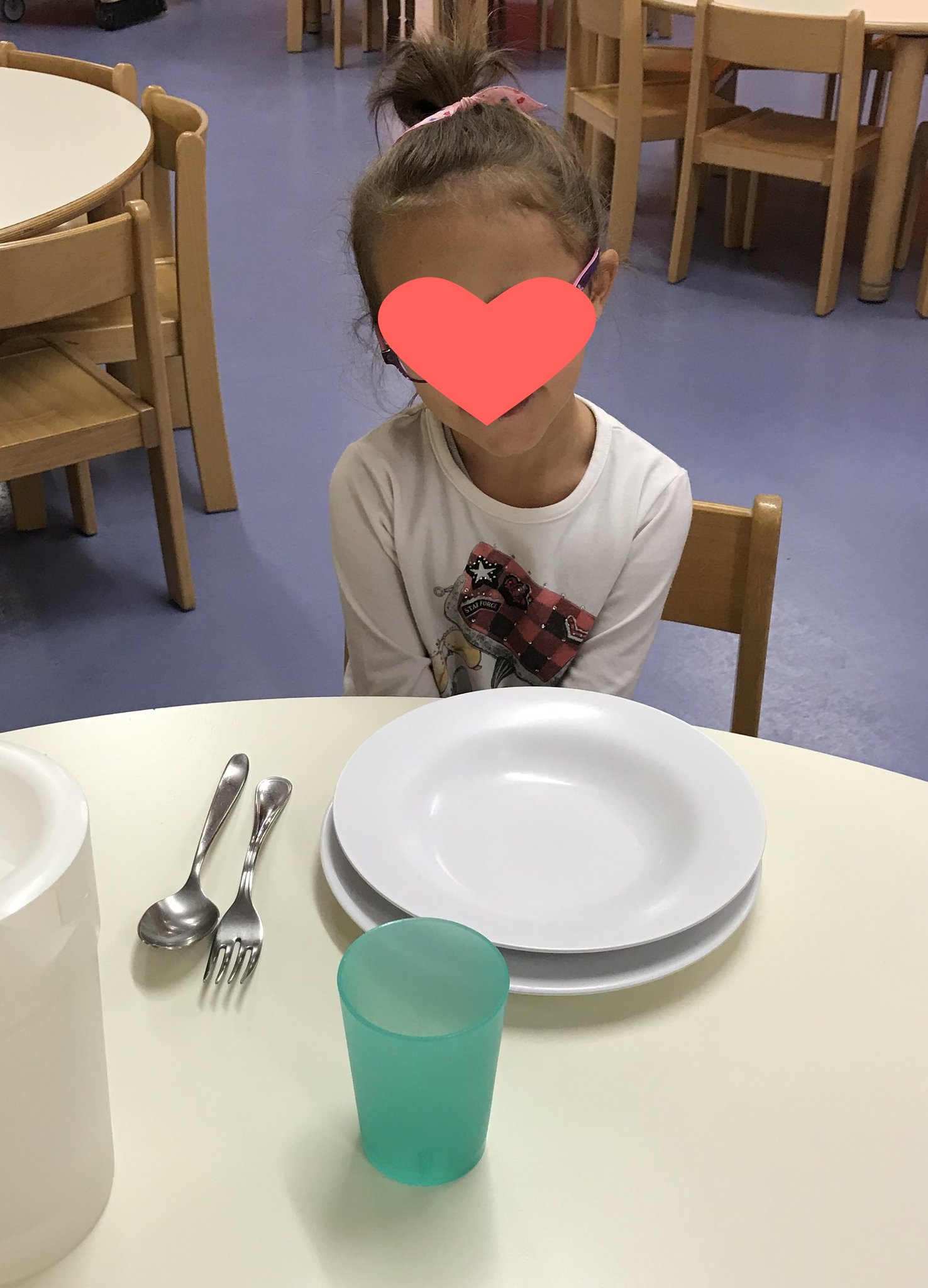 In mensa utilizziamo stoviglie lavabili da sempre!