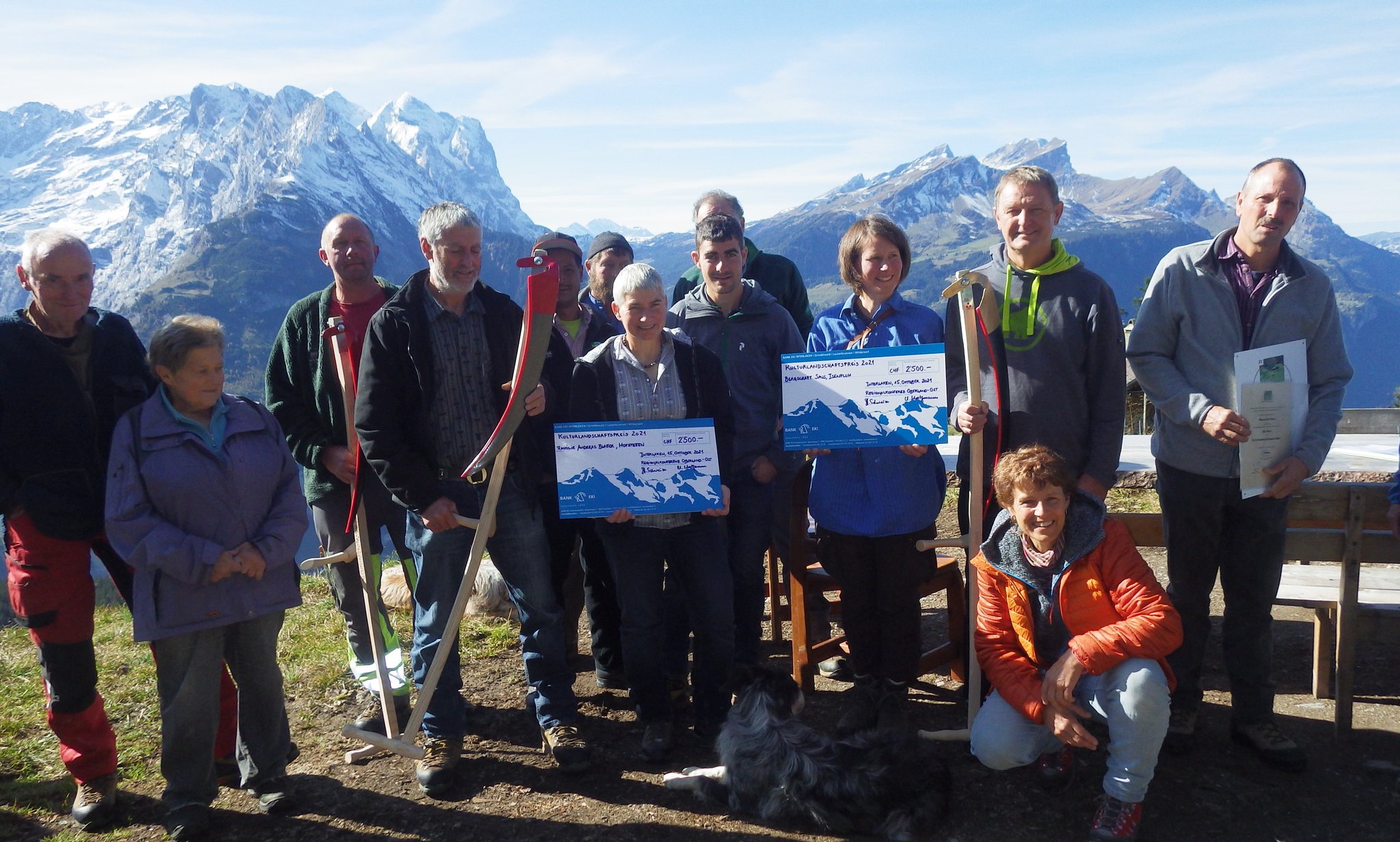 Alle Preisträger, zusammen mit der Projektleiterin Claudia Schatzmann. Foto: Sybille Hunziker.