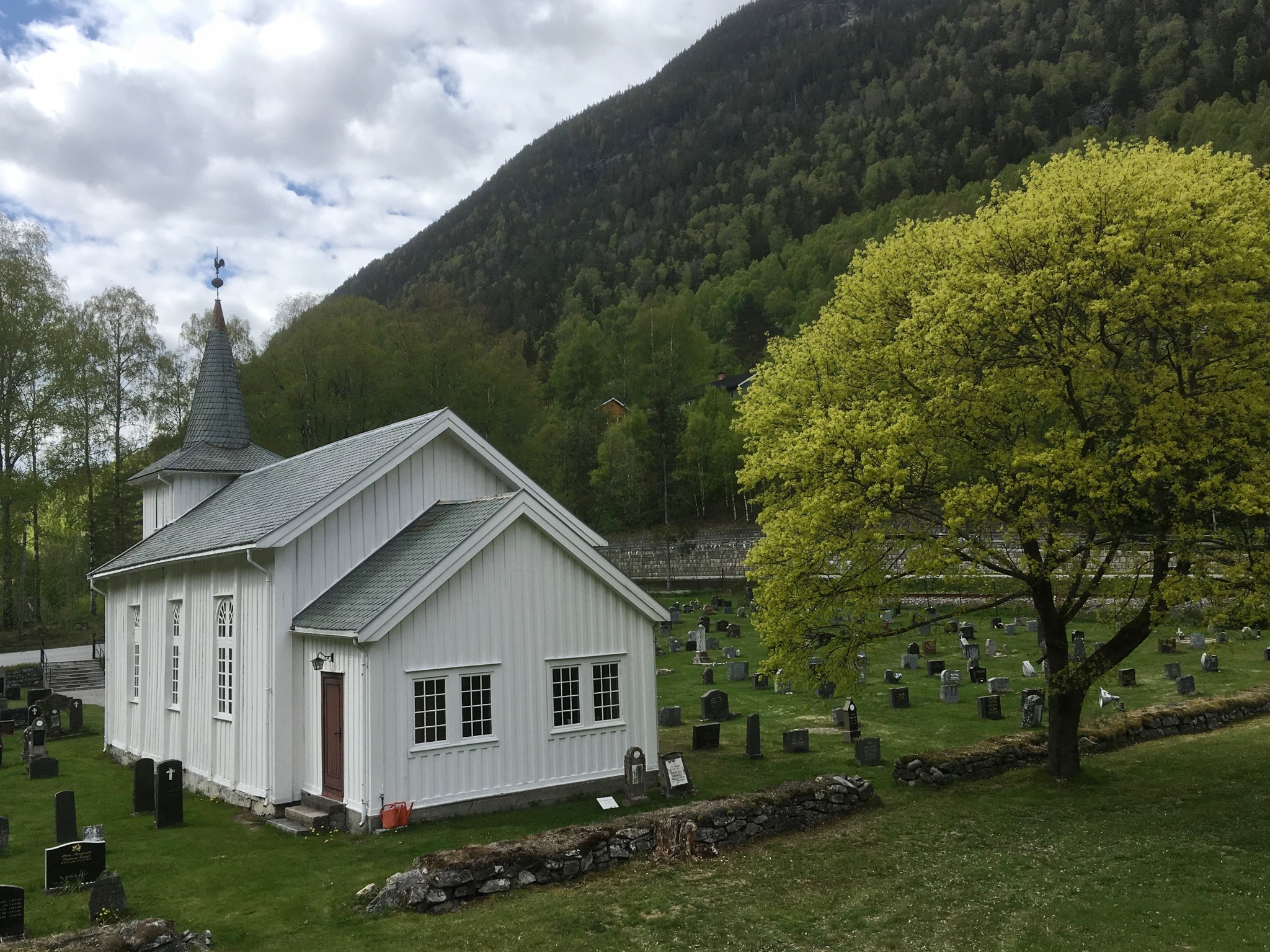 Dal kirke