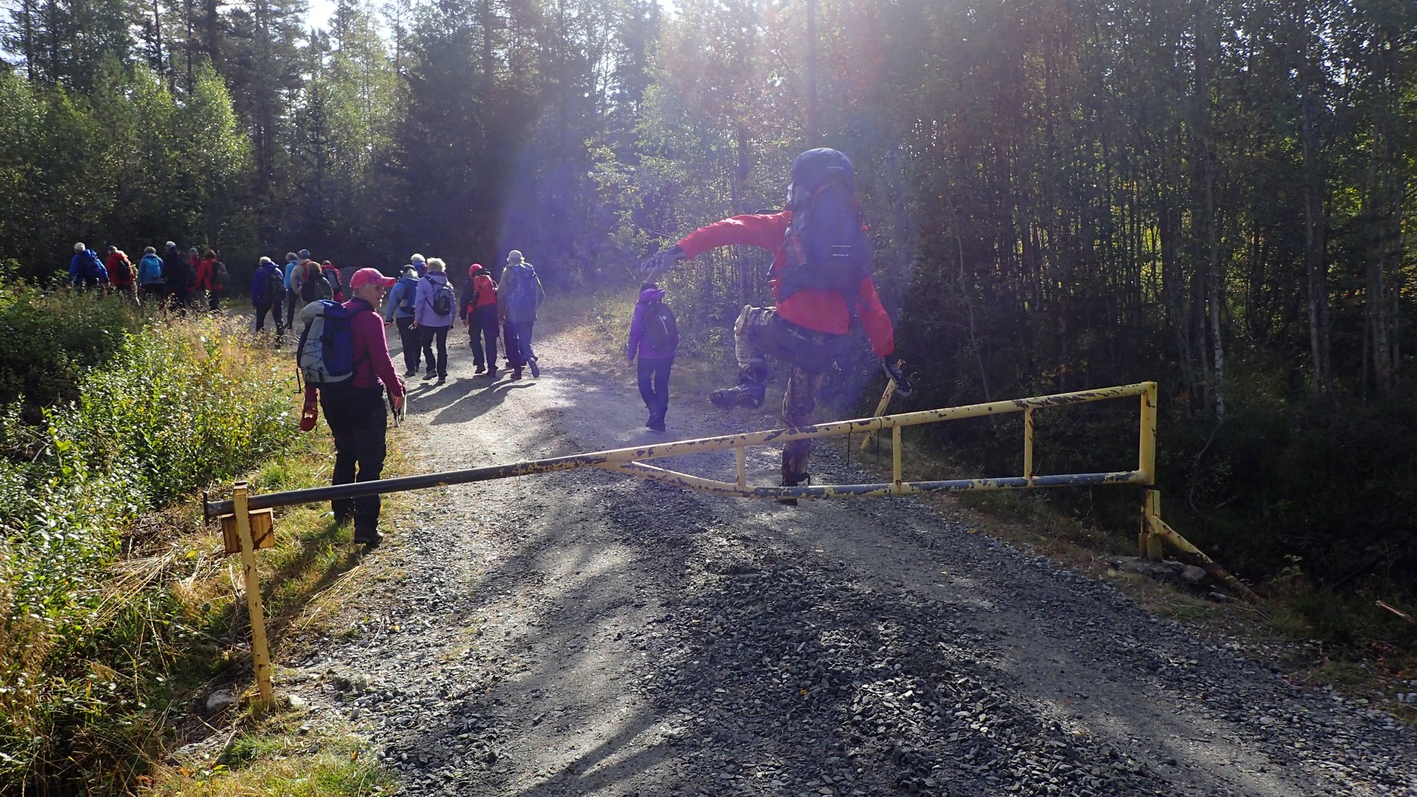 mit einem hopp, Wegschranke vor Hafoss