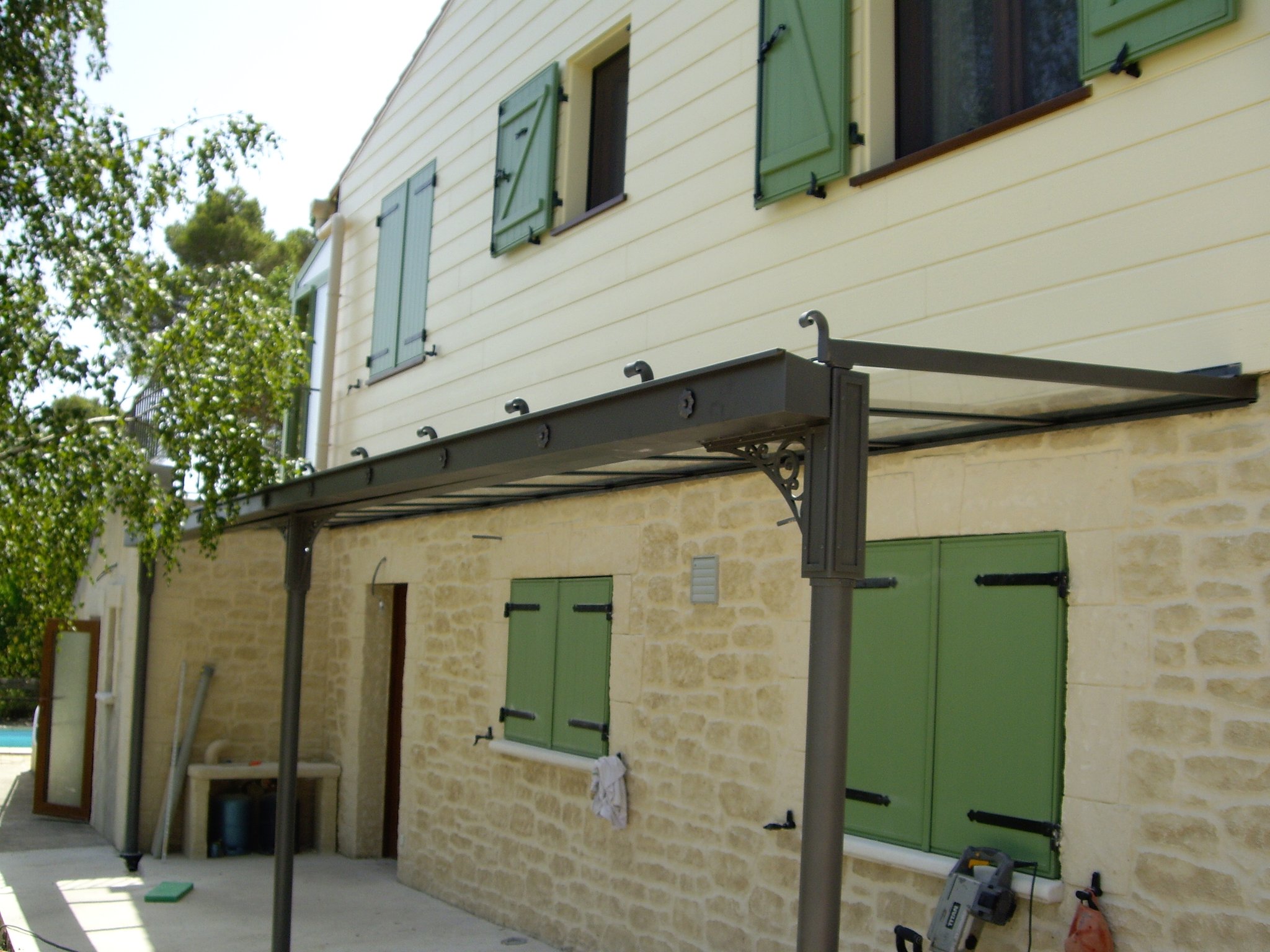 Verrière à l'ancienne. Aubais, Gard (30) Métalu d'oc