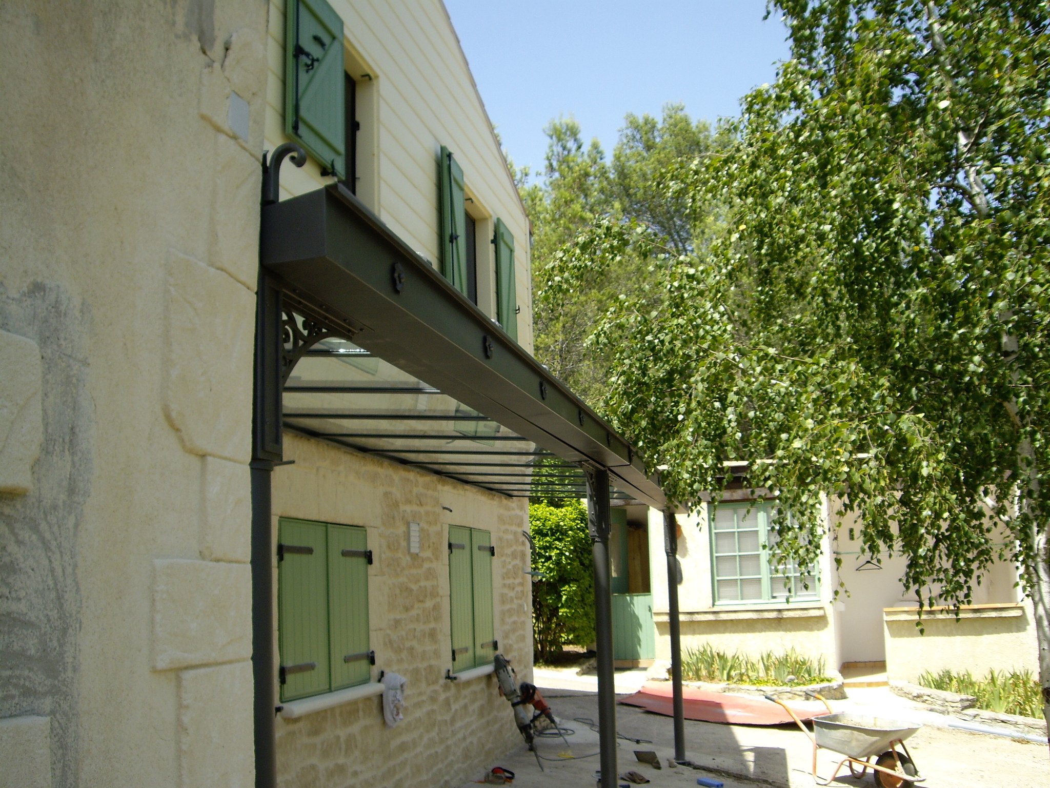 Verrière à l'ancienne. Aubais, Gard (30) Métalu d'oc