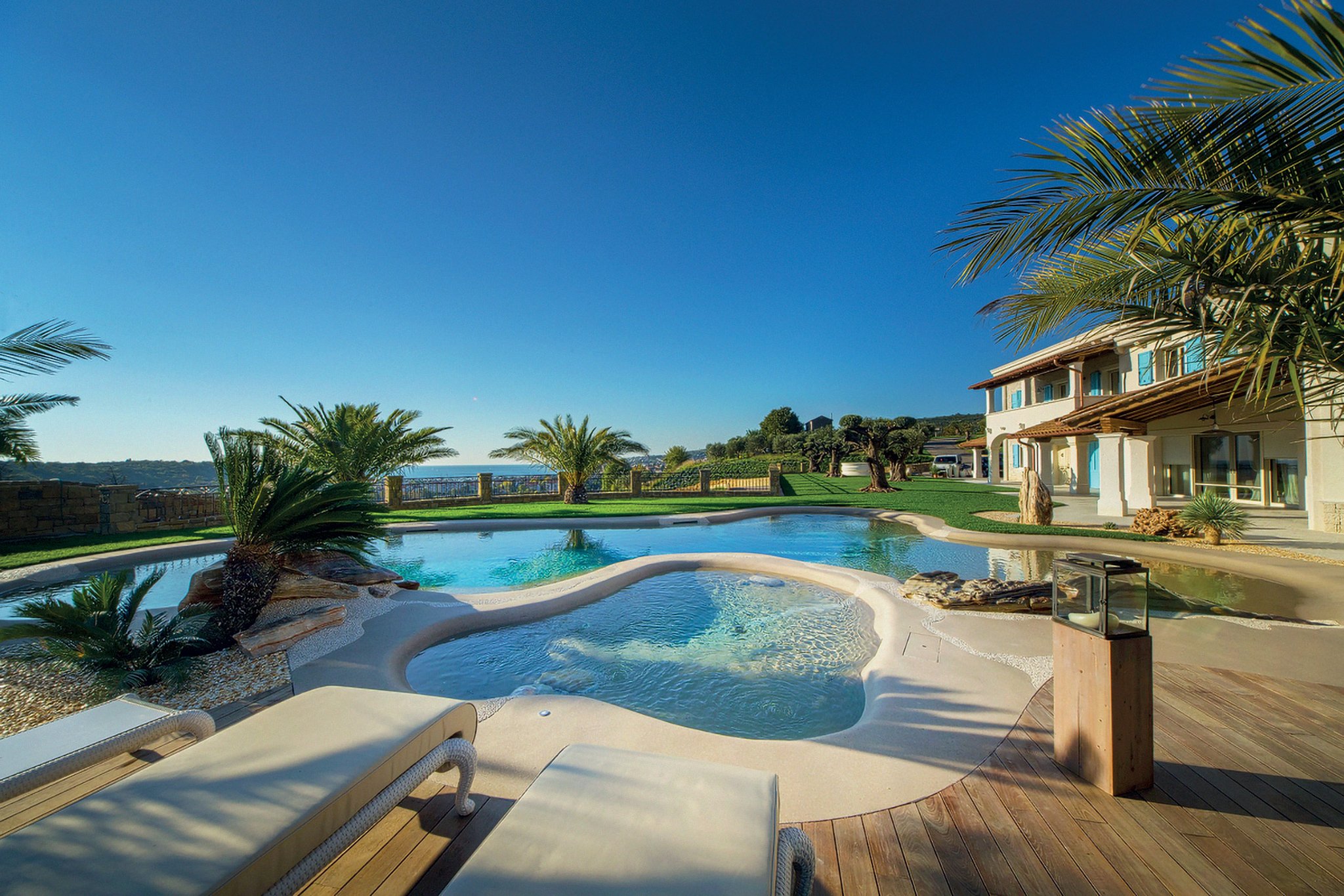 Gartenpflege Franke - Ihr Partner für Garten- und Landschaftsbau und Bio-Design Pools